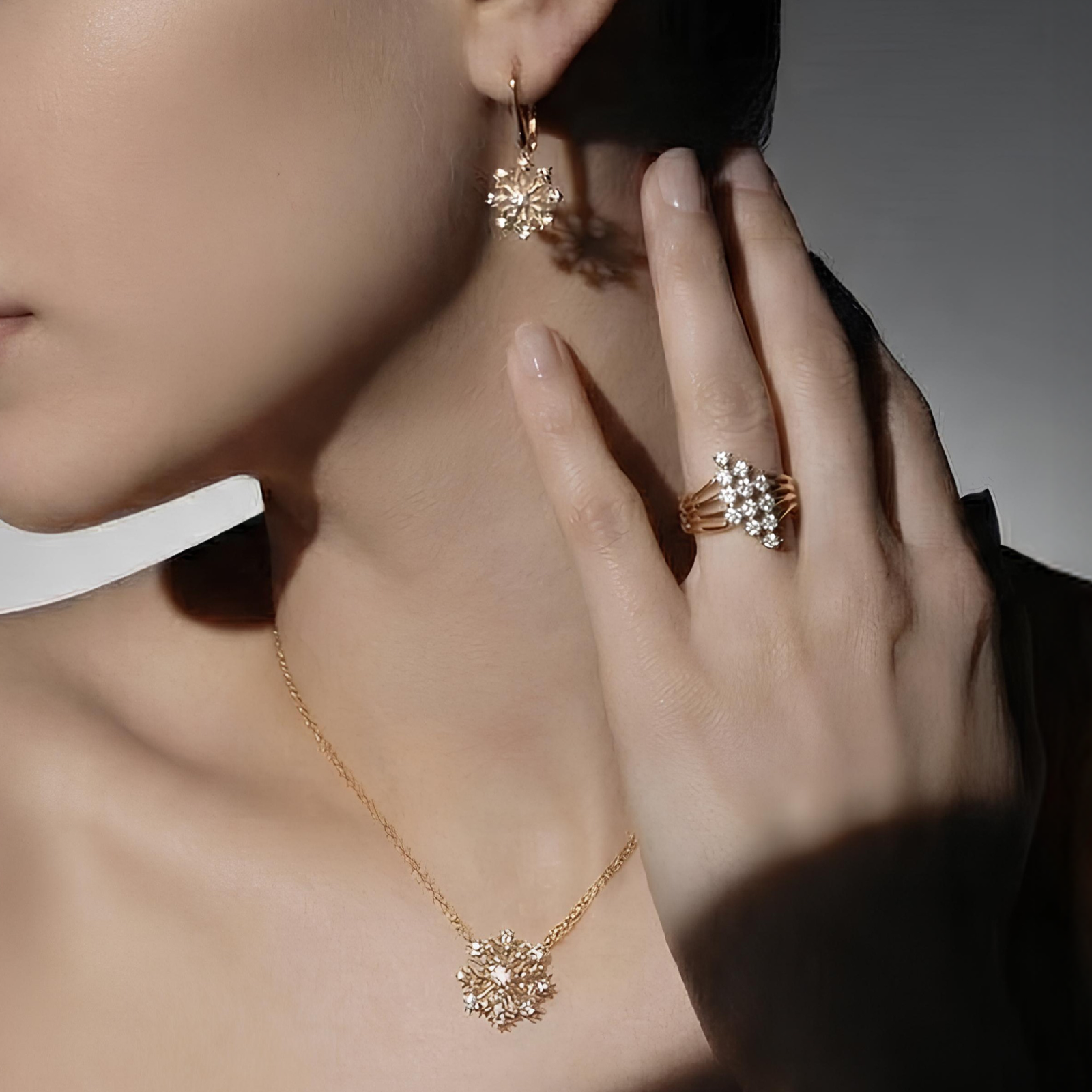 Winter Holiday Must-Haves: Silver Jewelry That Brings Effortless Sparkle to Your Everyday Looks
