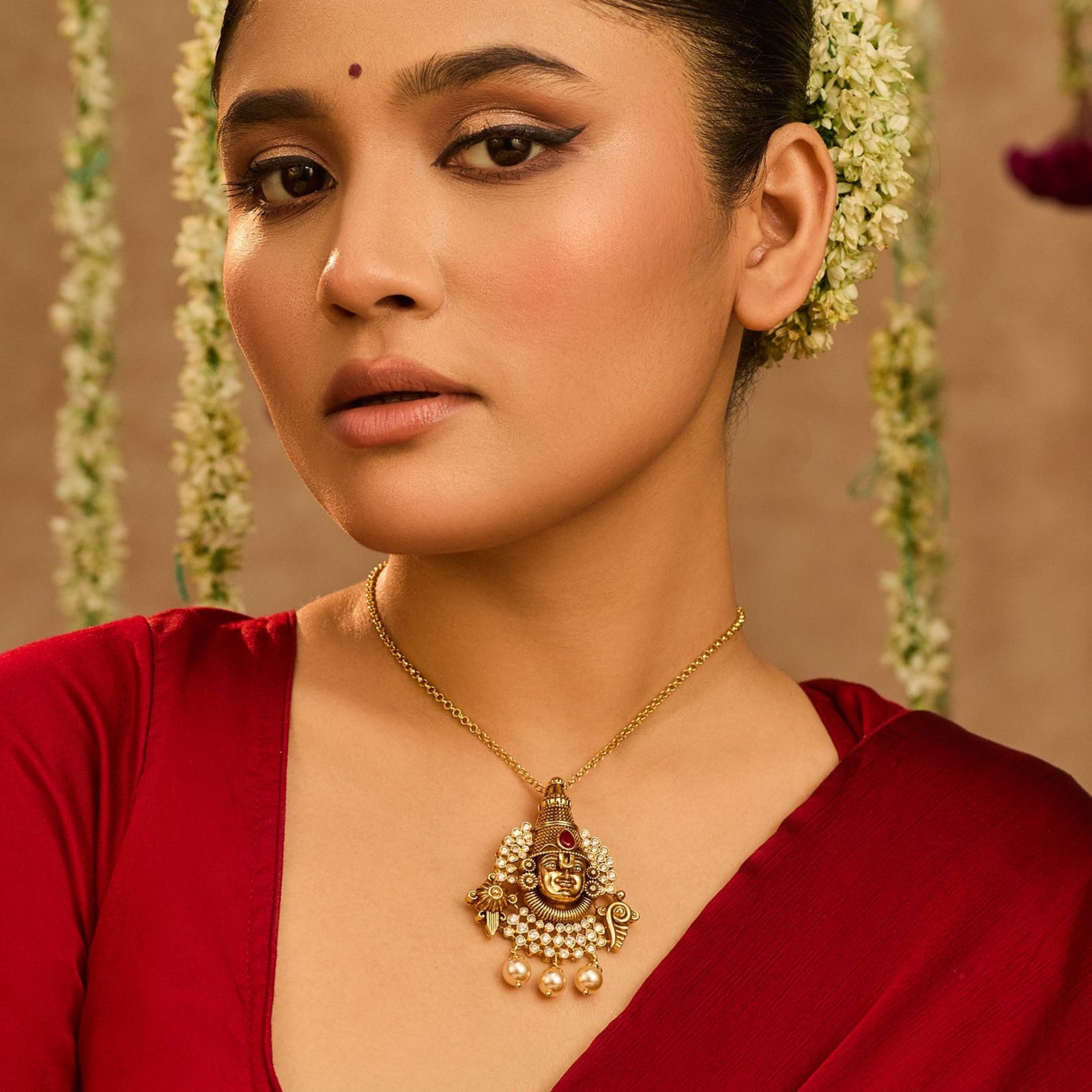 Srinivasa Pearl Antique Silver Pendant Necklace