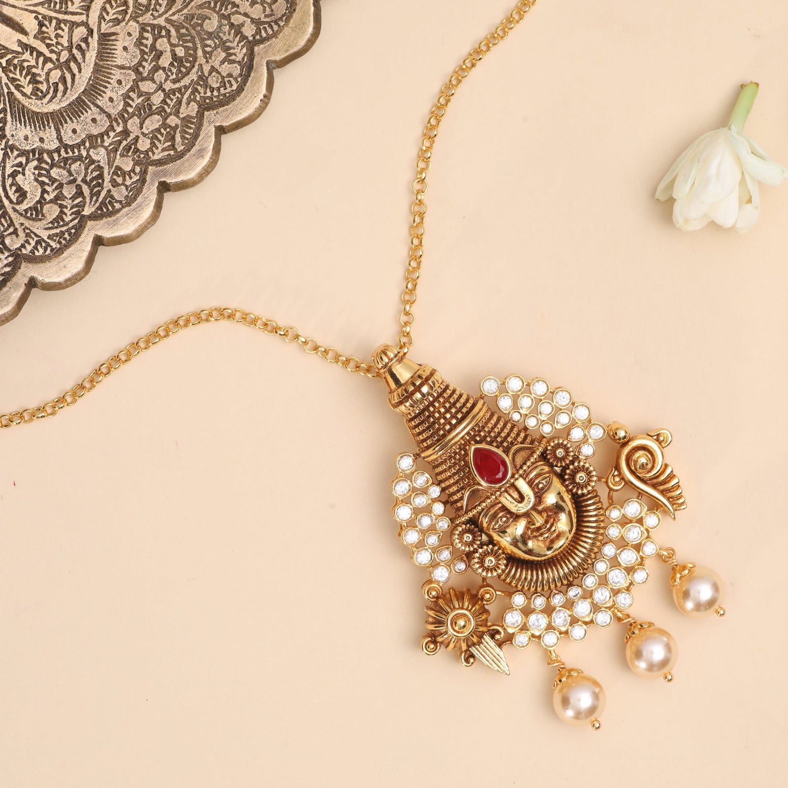 Srinivasa Pearl Antique Silver Pendant Necklace