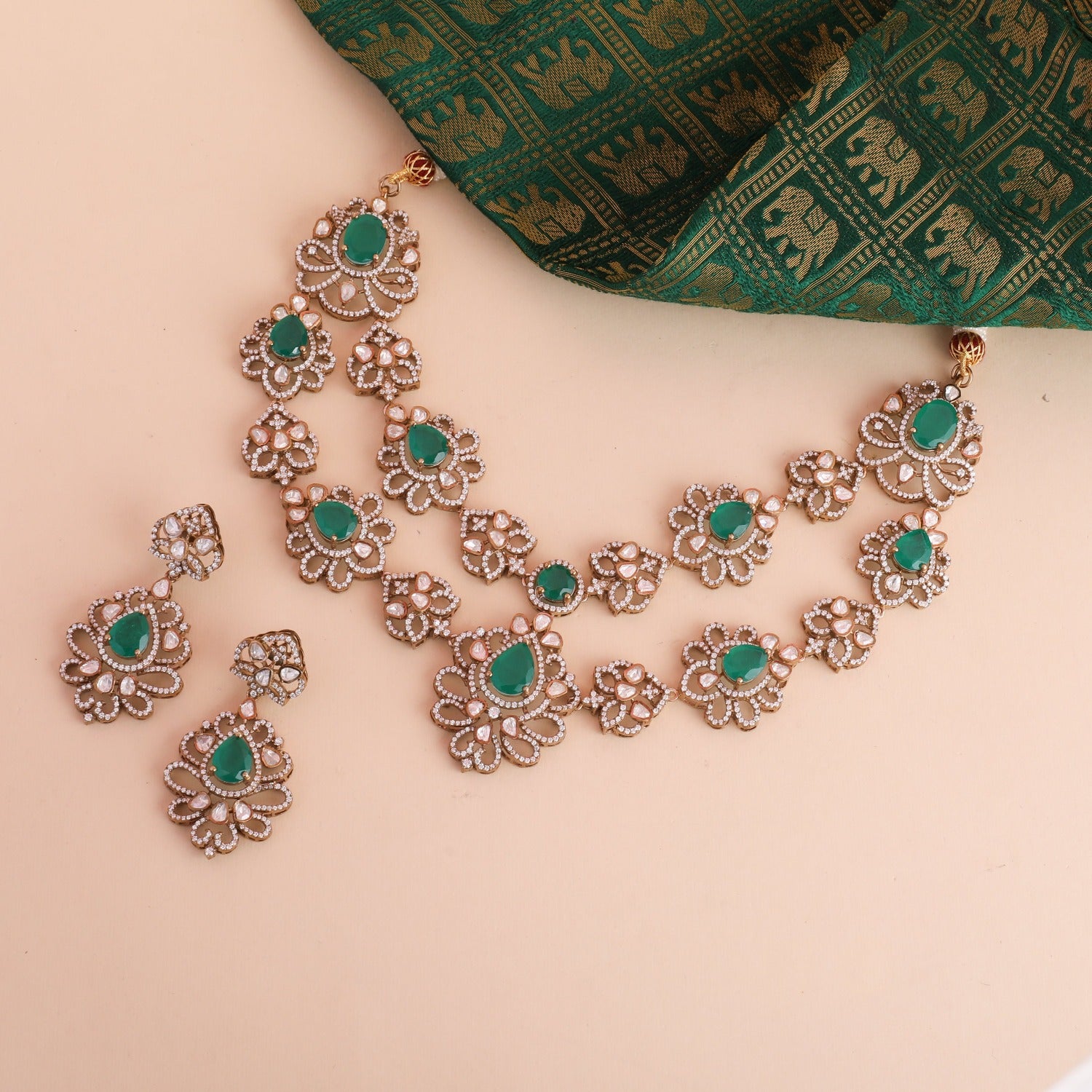 Yaavini Moissanite Silver Necklace Set