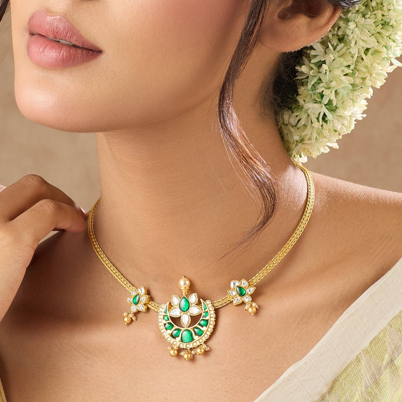 Chand Jadau Silver Hasli Necklace
