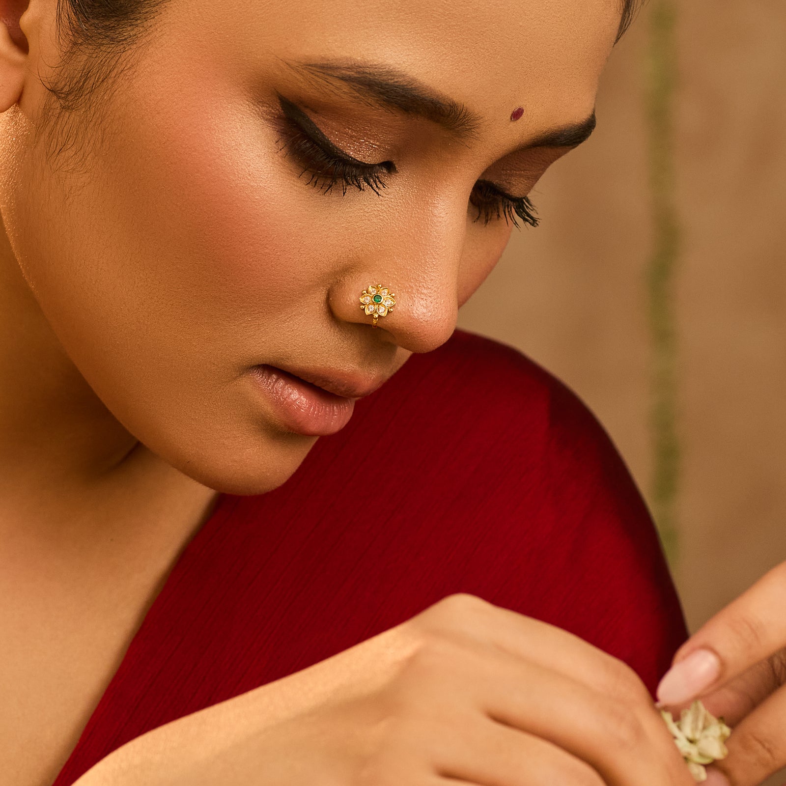Vaidehi Jadau Silver Nose Pin