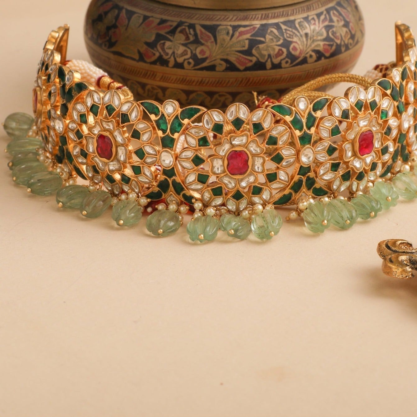 Vihara Dreamy Jadau Silver Choker