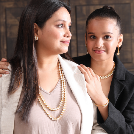 How to Choose a Necklace That Matches Your Mom’s Personality This Mother’s Day