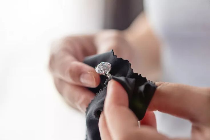 5 Different Ways to Clean Your Silver Jewelry at Home