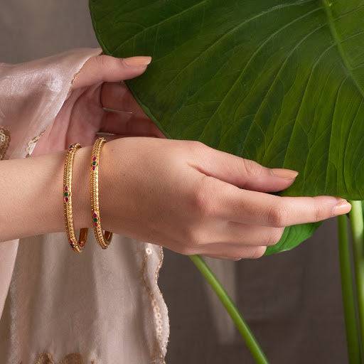 Why Women Still Choose Silver Bangles for Everyday Wear in 2026