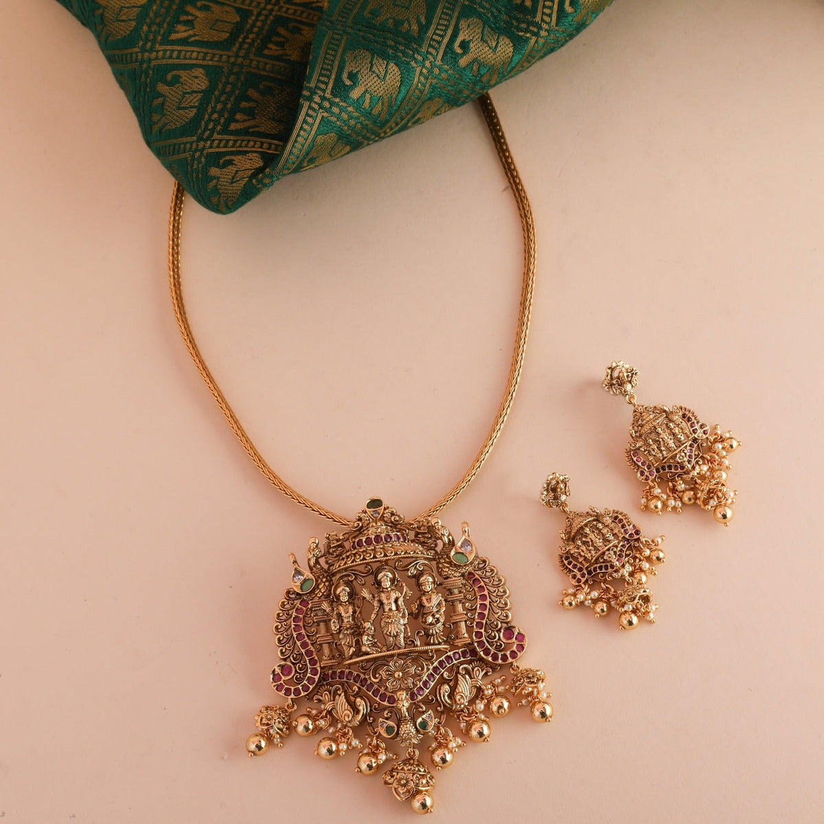 Pendants Siyaram Antique Nakshi Silver Pendant Set