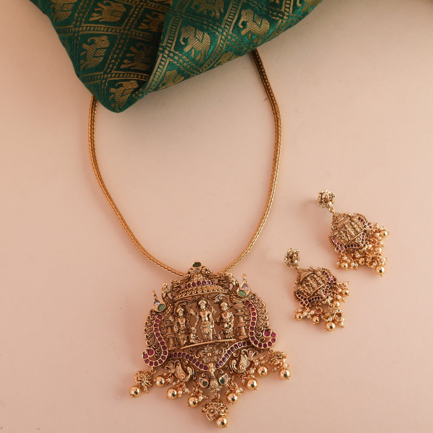 Siyaram Antique Nakshi Silver Pendant Set