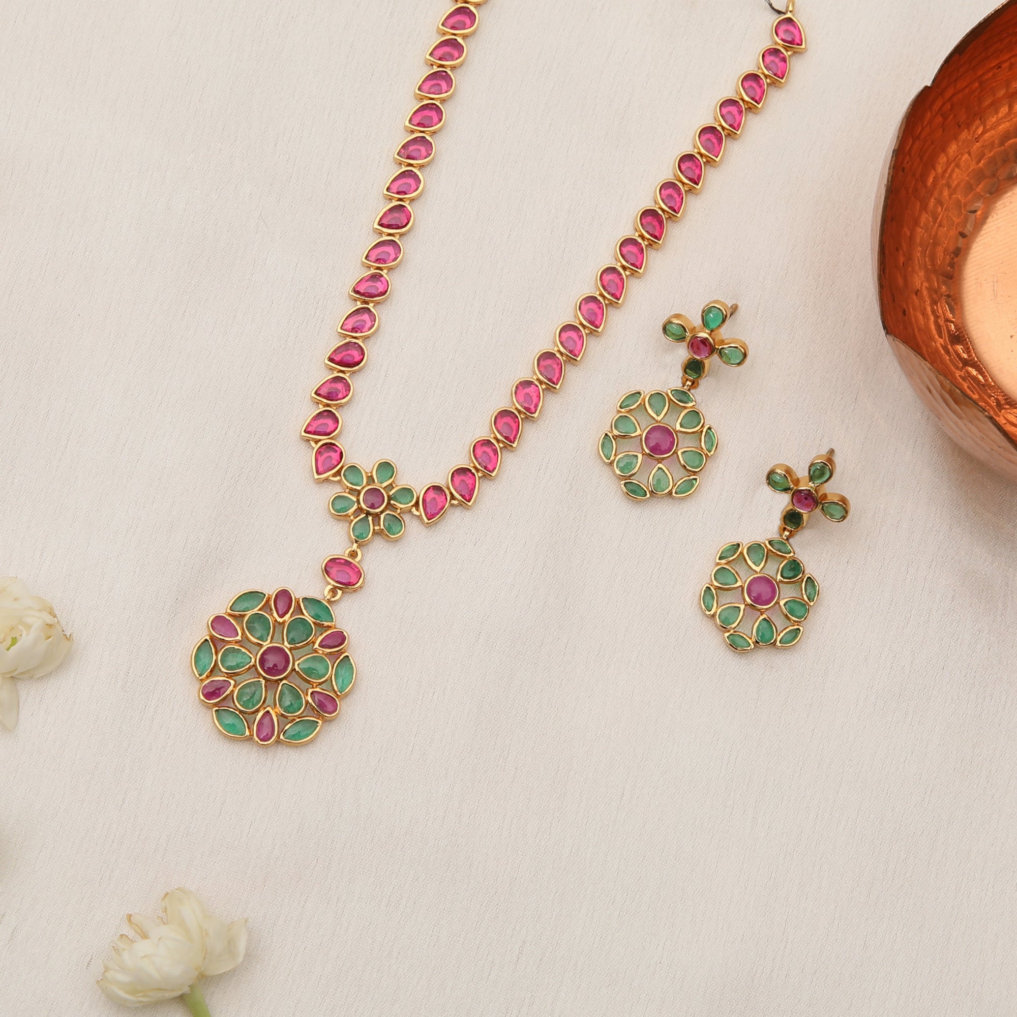  Aarohi Kempu Silver Necklace Set