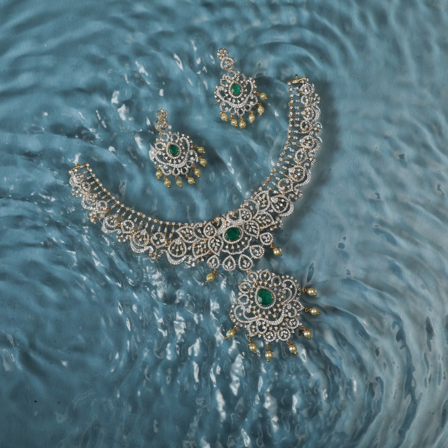 Riyana CZ Silver Pendant Set