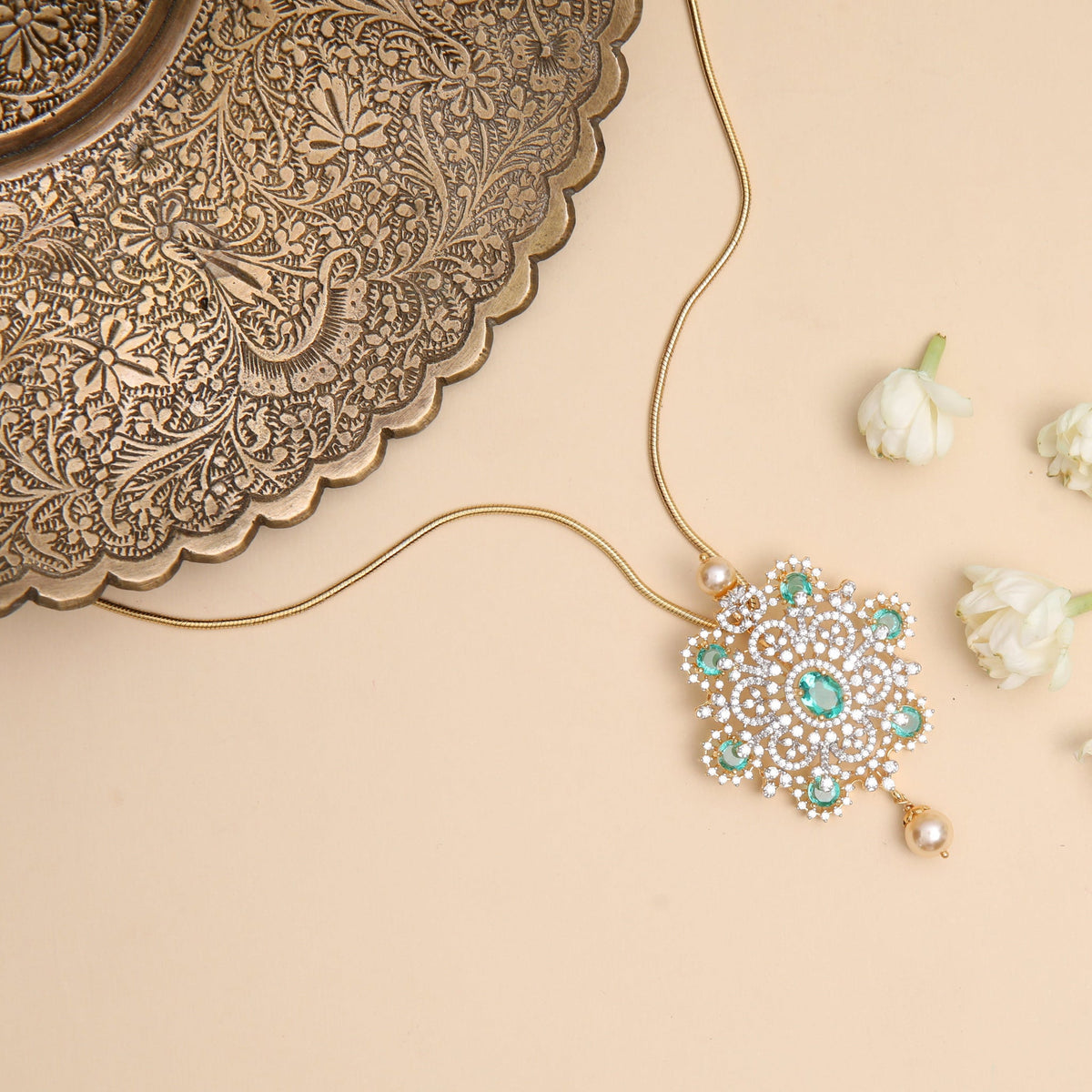 Pendants Nivriti Green & White CZ Silver Pendant Necklace