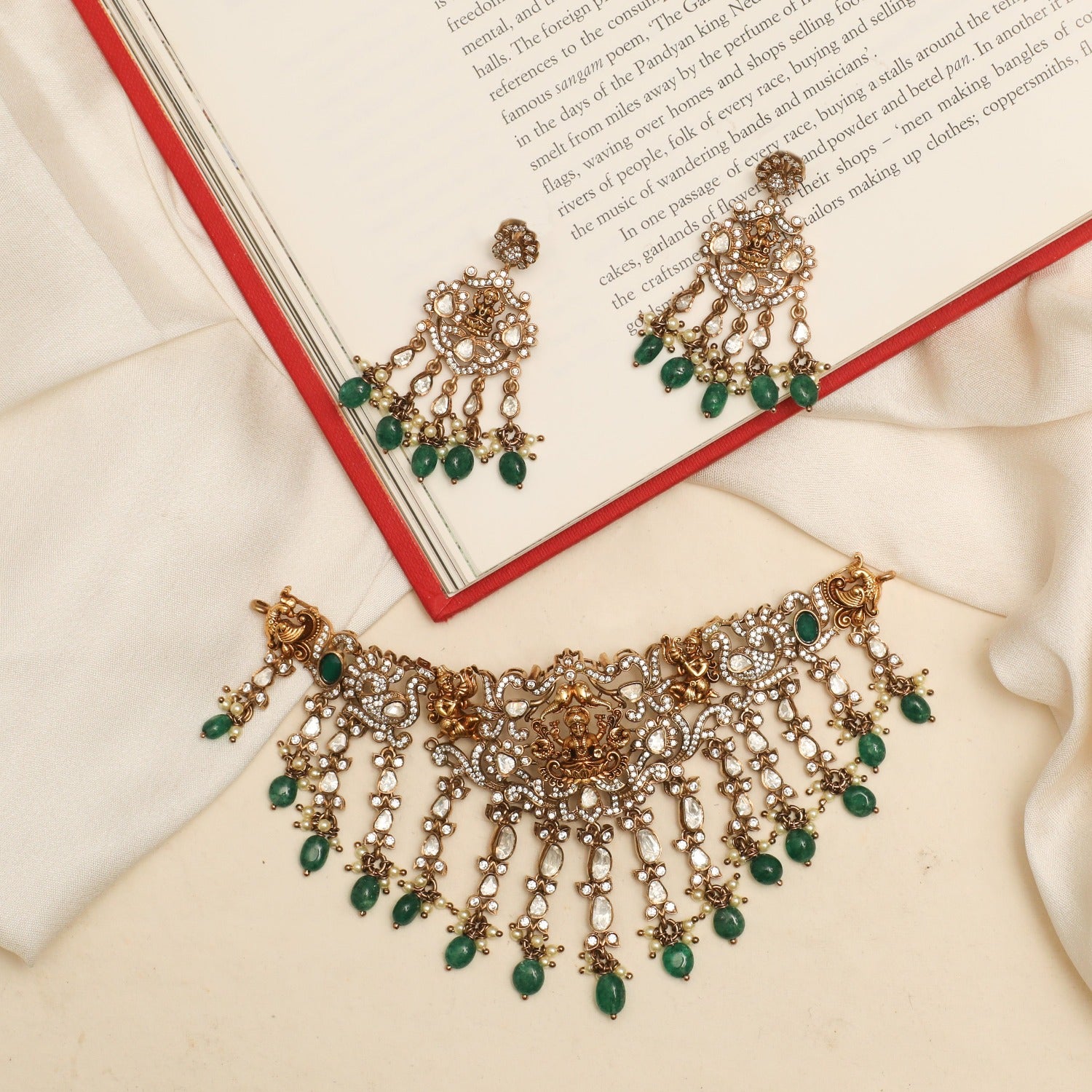 Choker Dharini Nakshi Moissanite Silver Choker Set