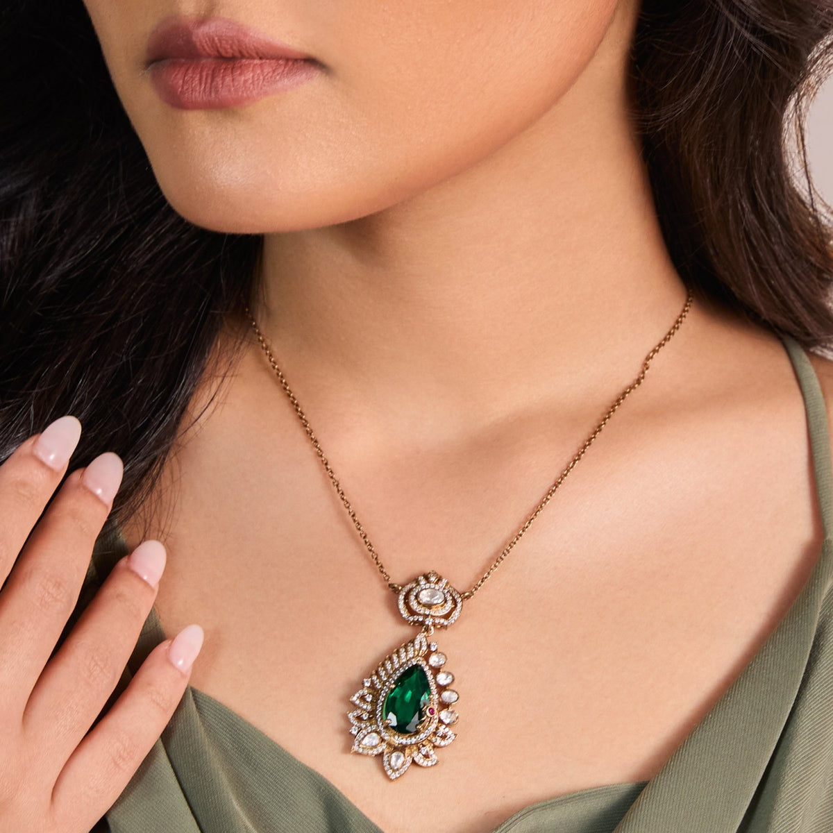 Pendants Emerald Blossom CZ Silver Pendant Set