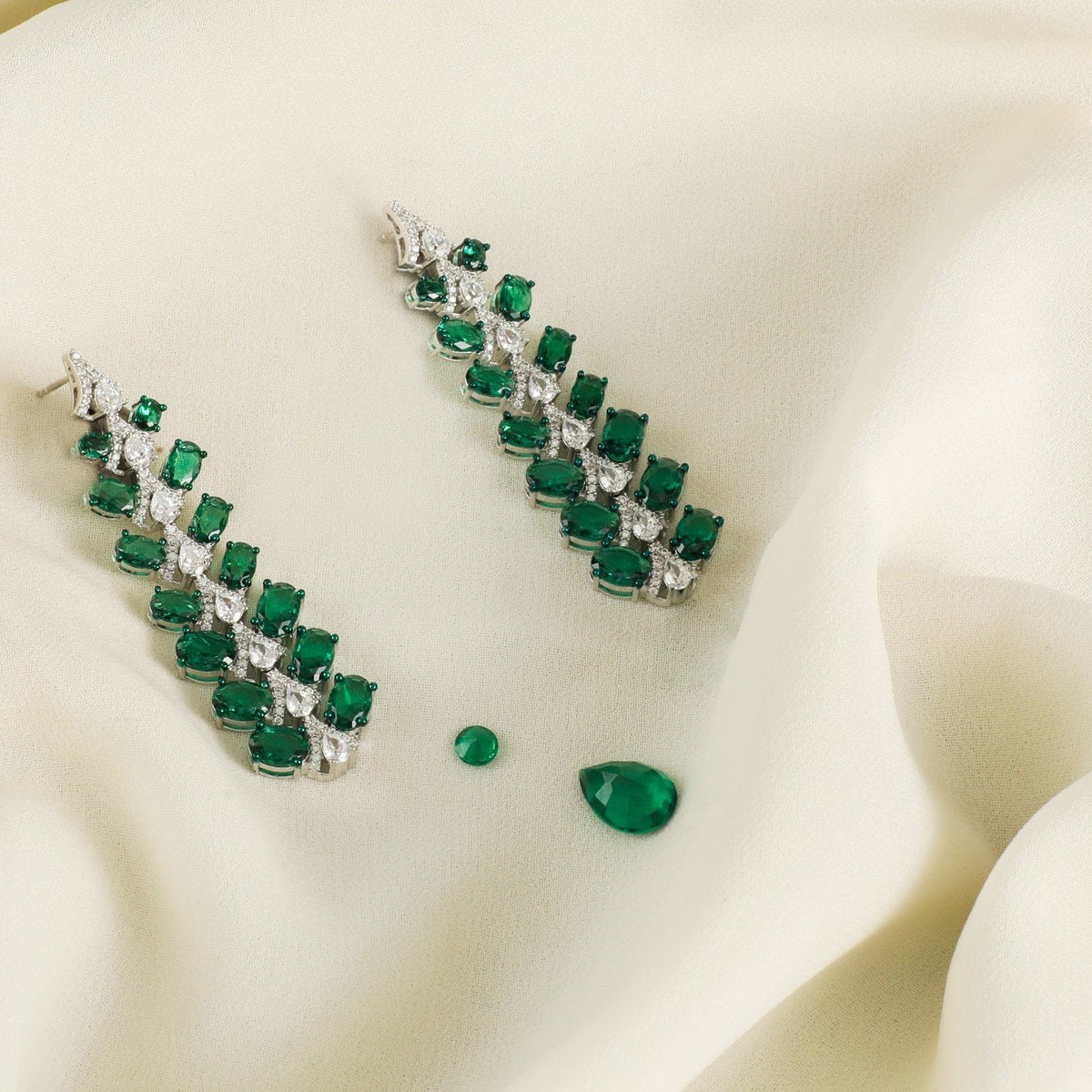 Earrings Emeraude Chandelier Silver Earrings