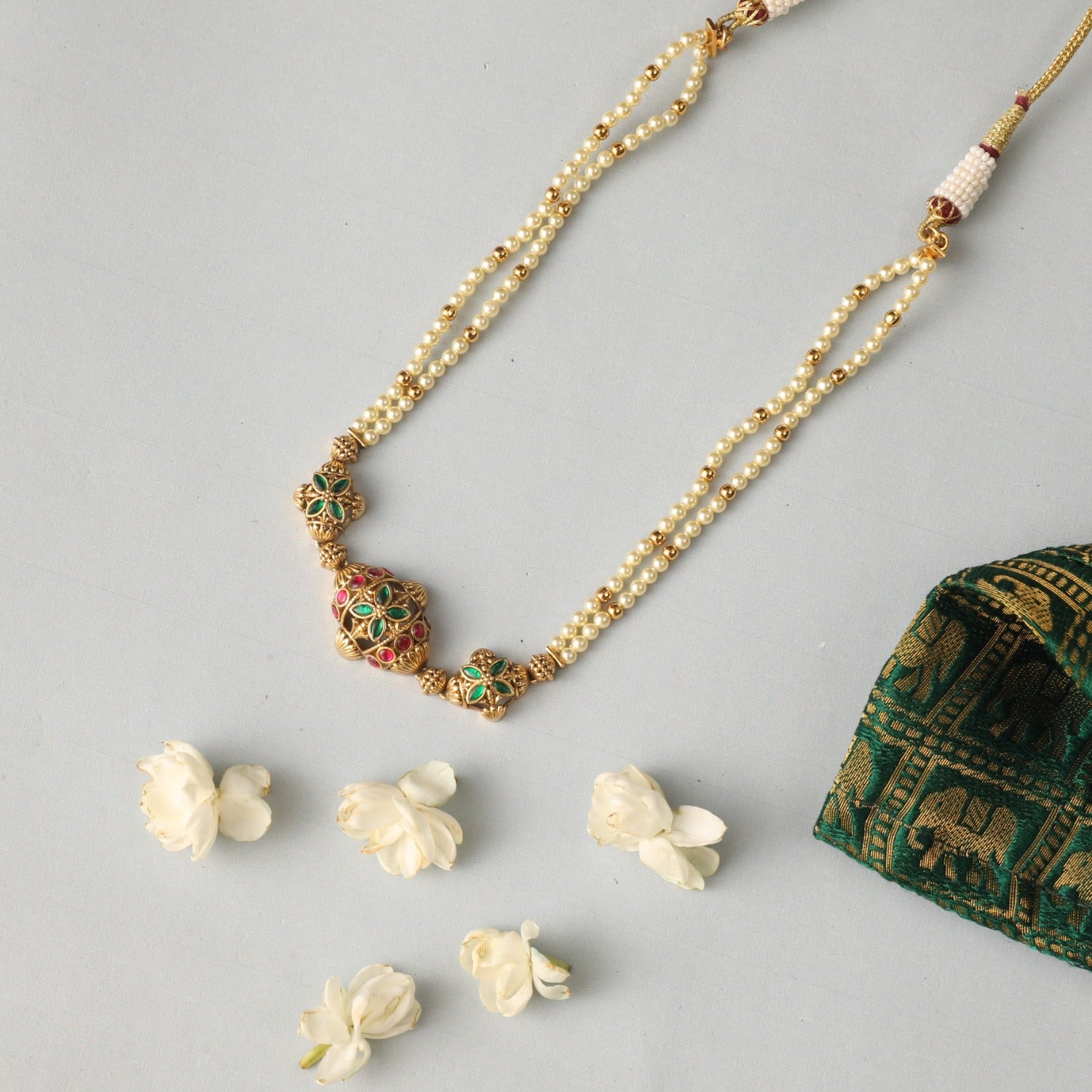 Regal Jadau and pearl Silver choker