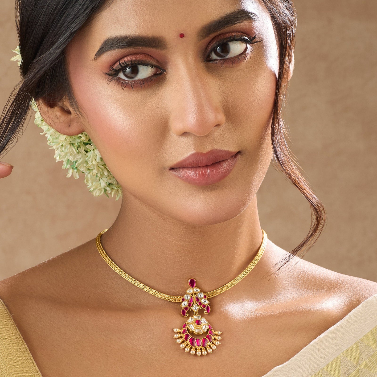 Parampara Kempu Jadau Silver Hasli Necklace