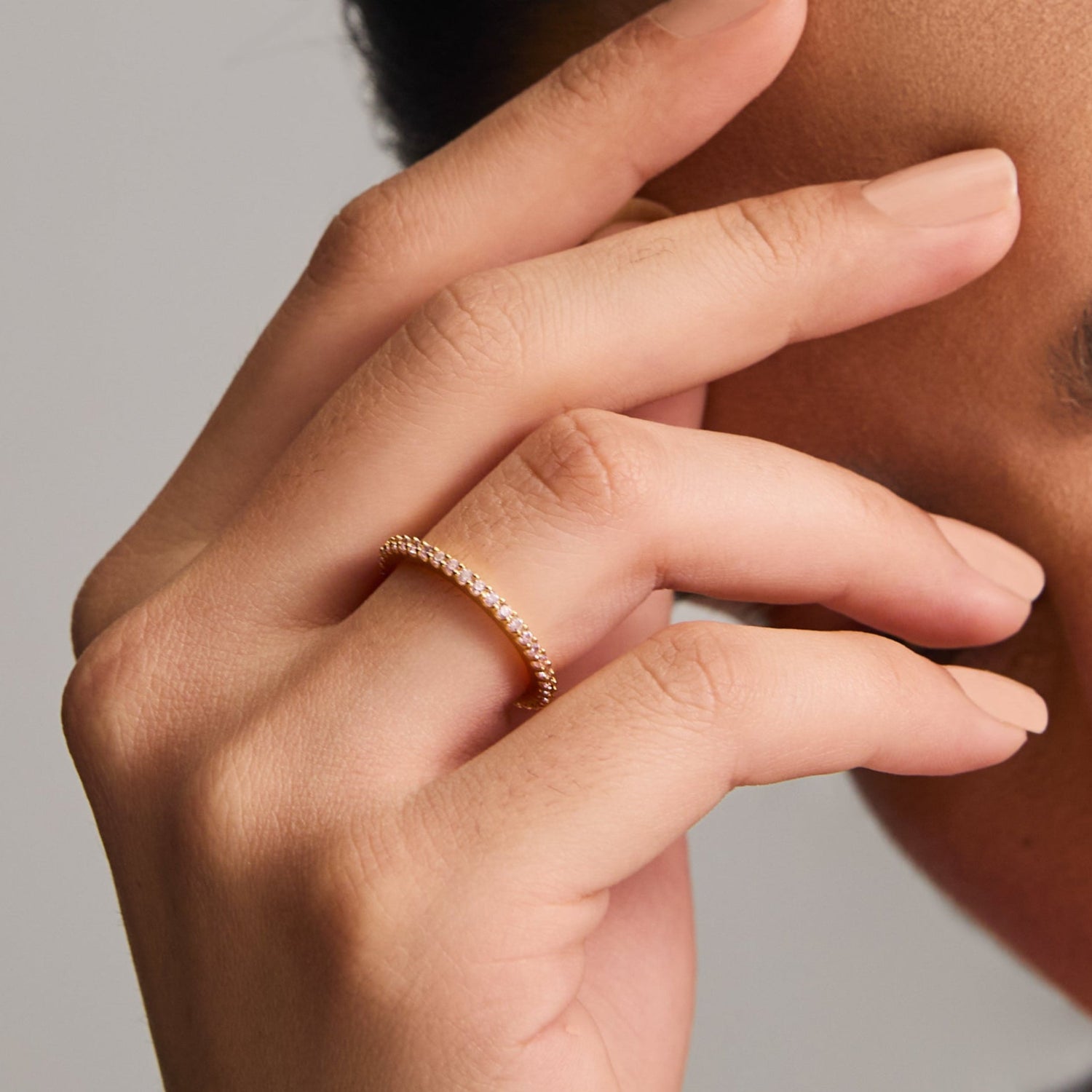 Finger Ring Circle of Love Pink Silver Ring
