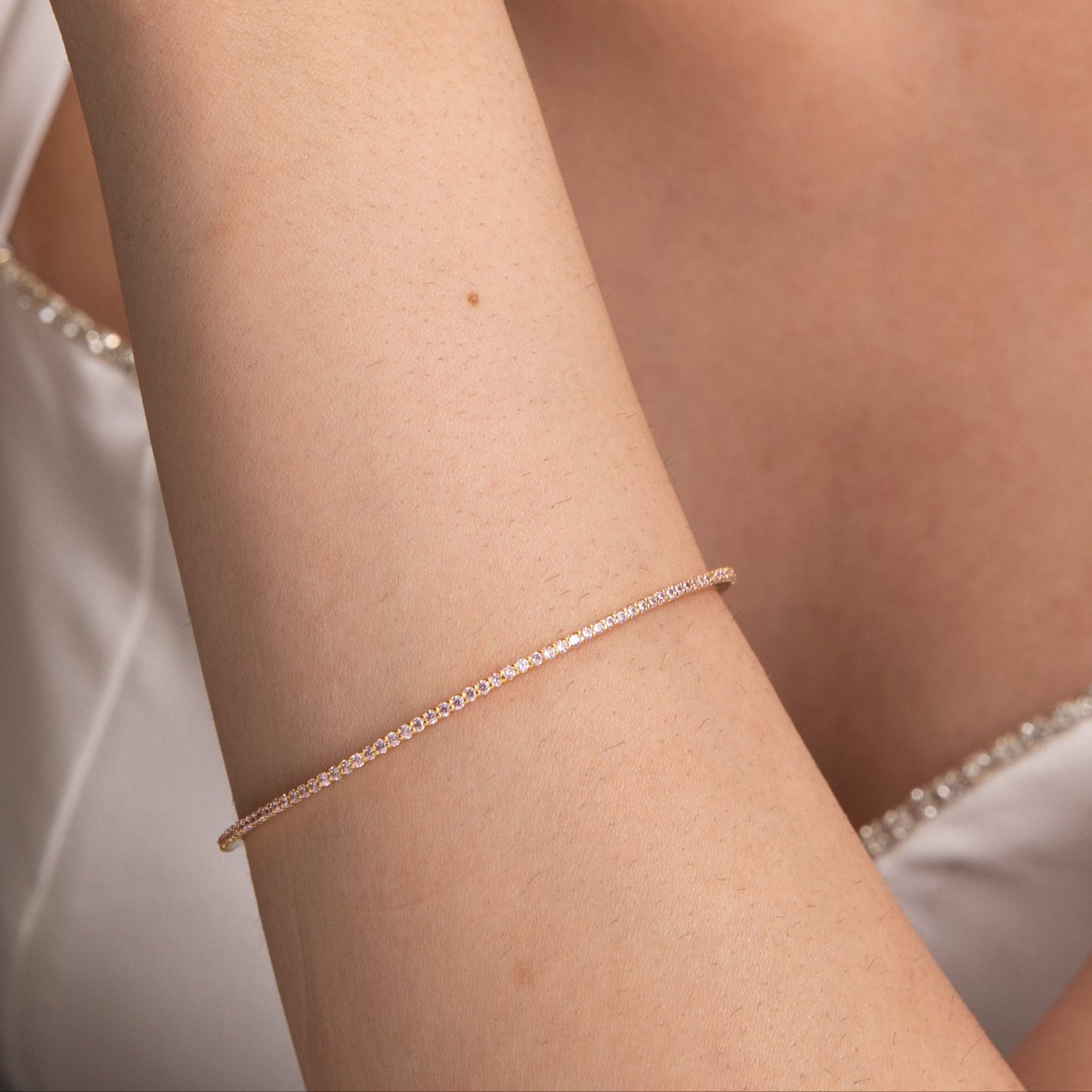 Bangles Circle of Love Pink Silver Bangle