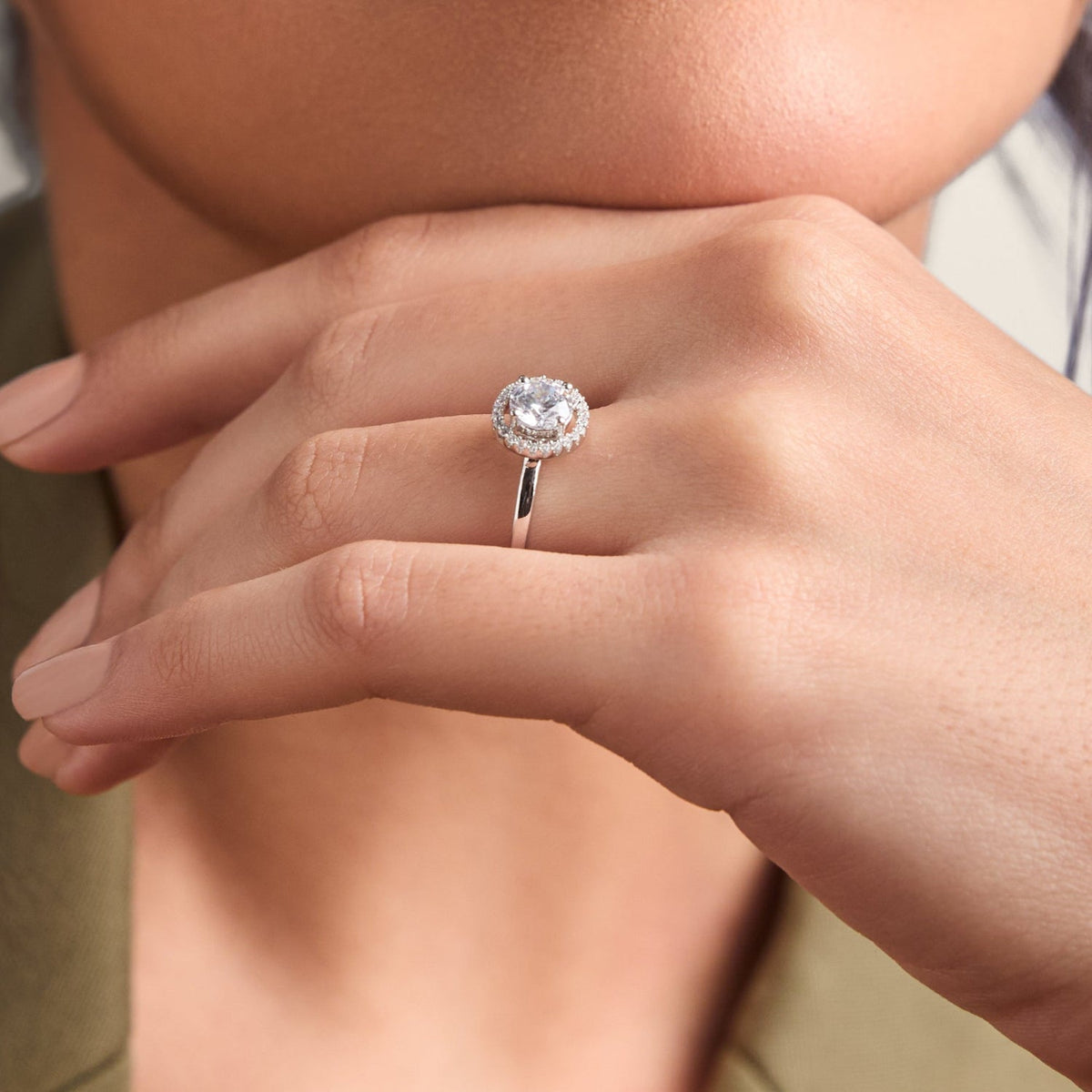 Finger Ring Ovaline CZ Silver Ring