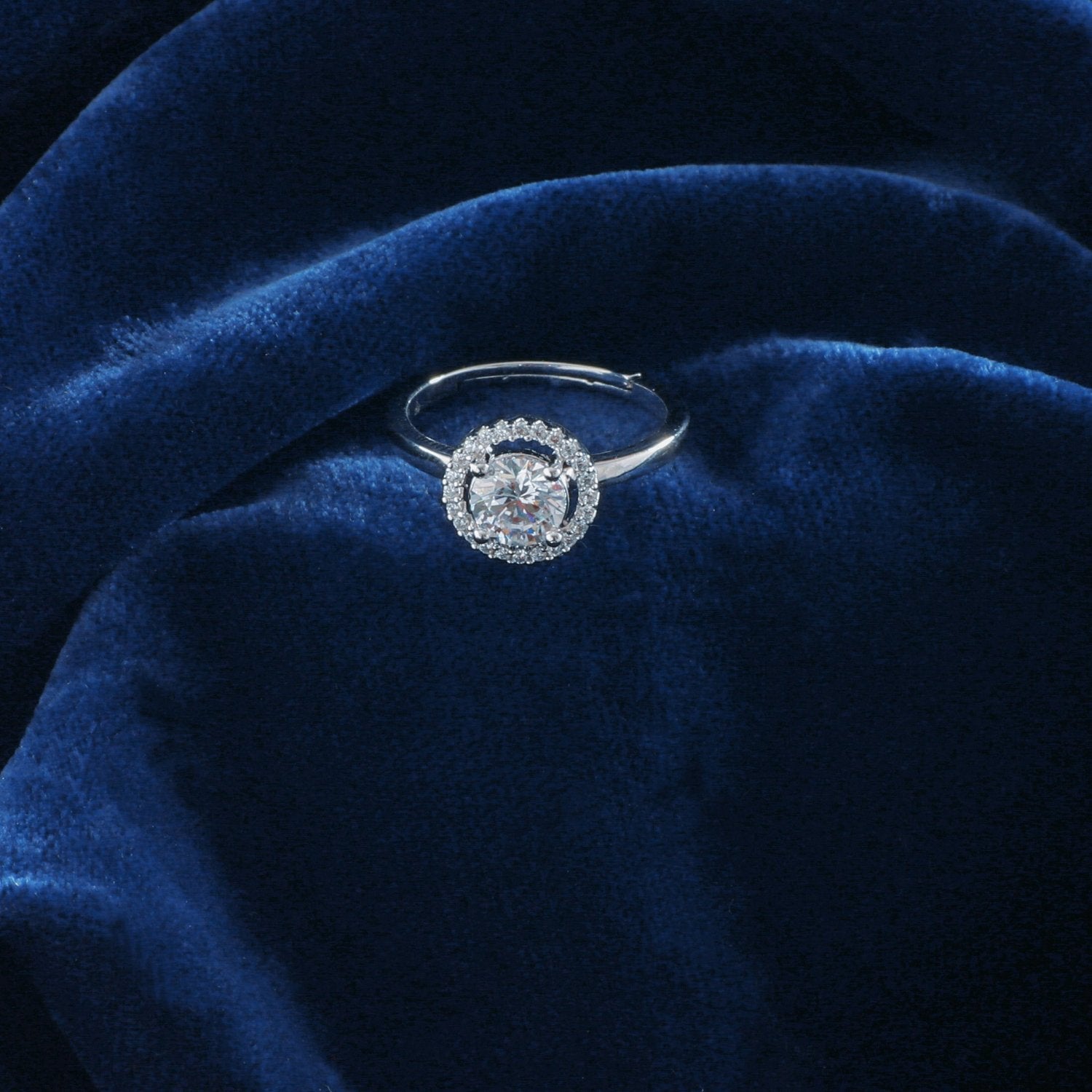 Finger Ring Ovaline CZ Silver Ring