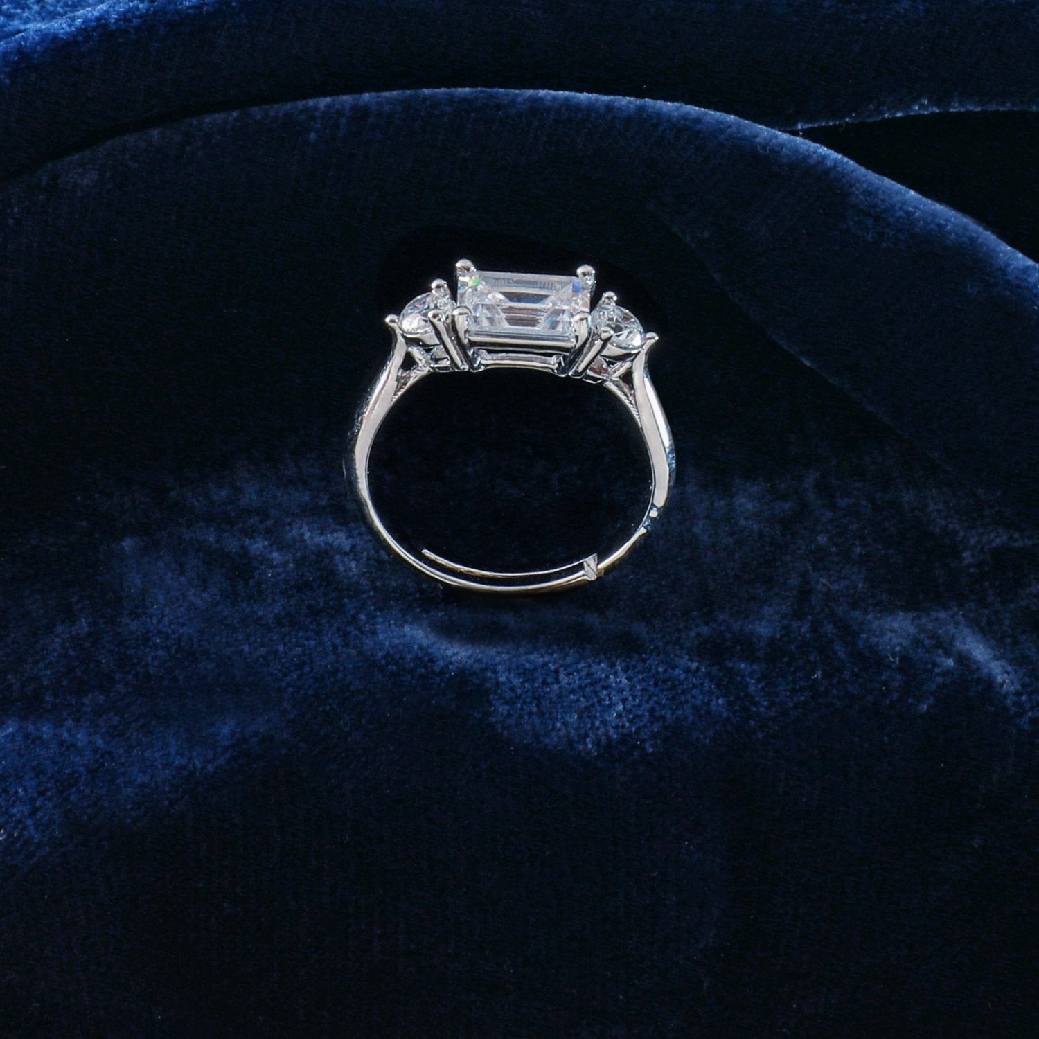 Finger Ring Aure CZ Silver Ring