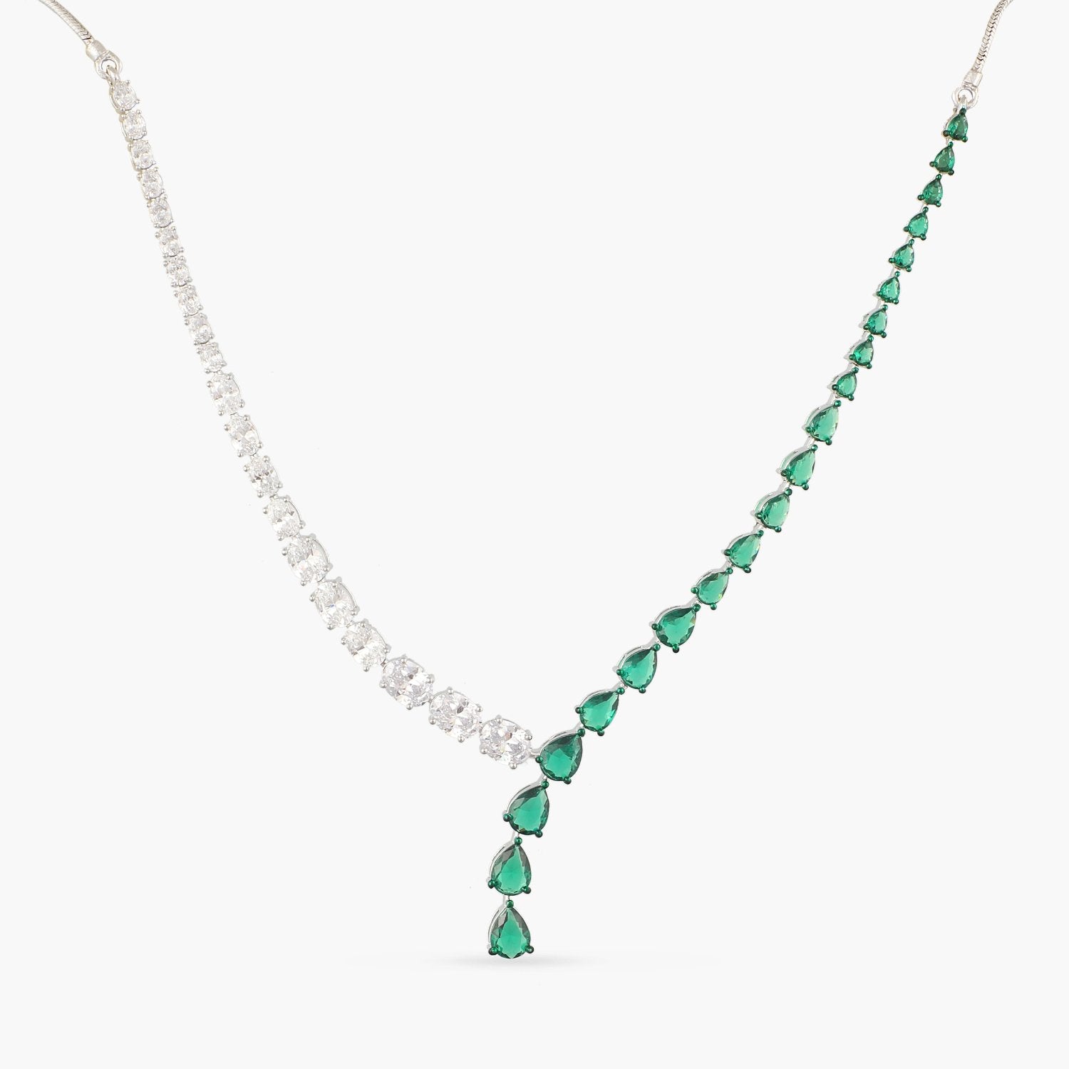 Necklace Emeraude Captivating Silver Necklace
