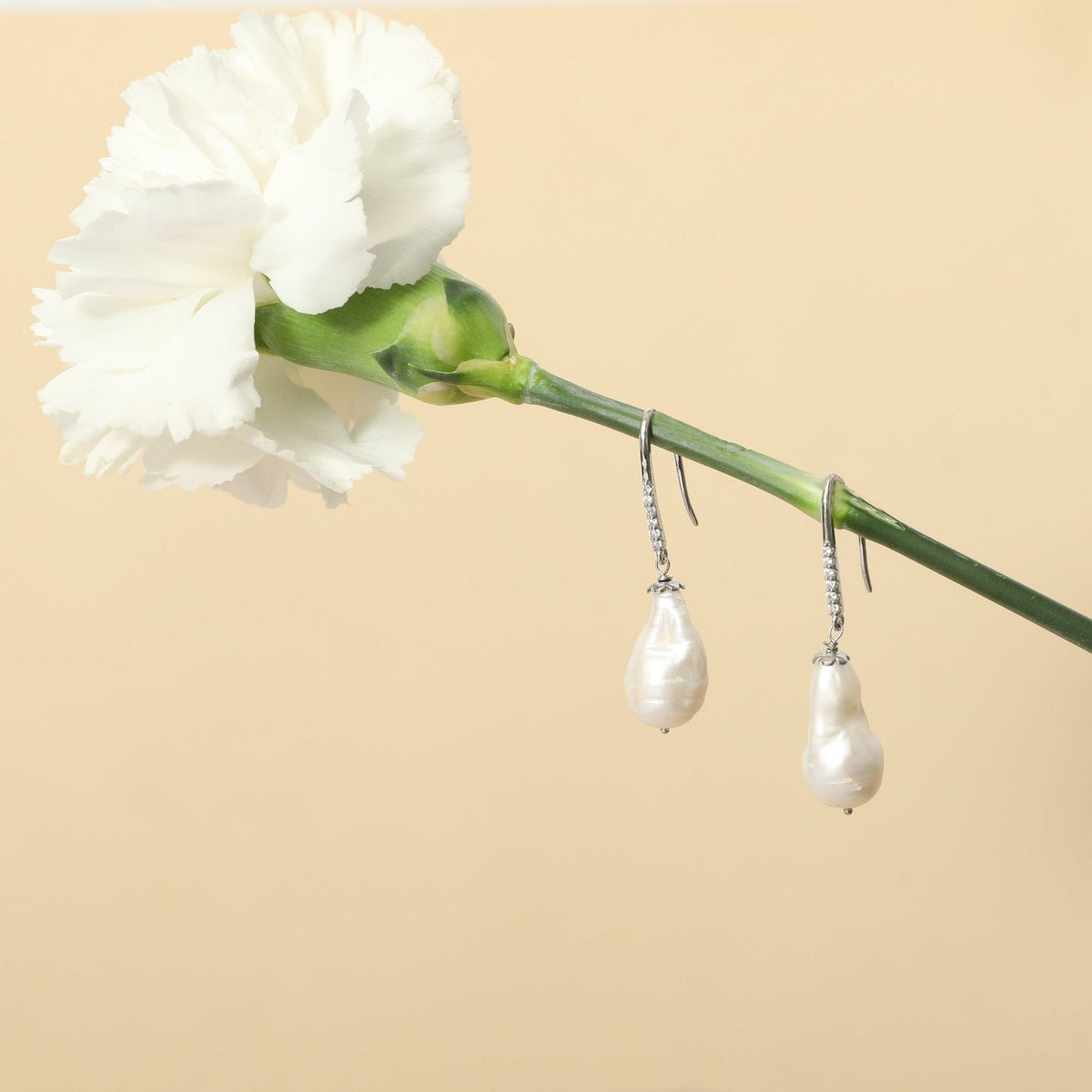 Earrings Verona Pearl Silver Drop Earrings