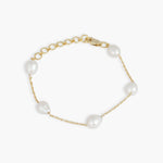 Bracelet Celeste Studded Pearl Chain Gold Plated Silver Bracelet