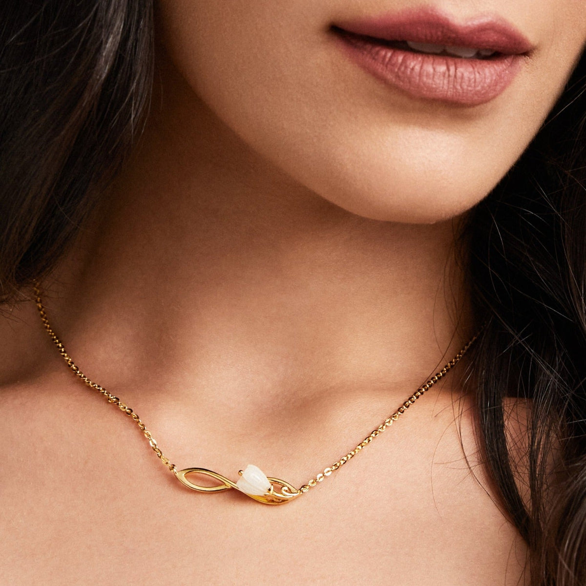 Necklaces Tulip Infinity Silver Pendant Necklace
