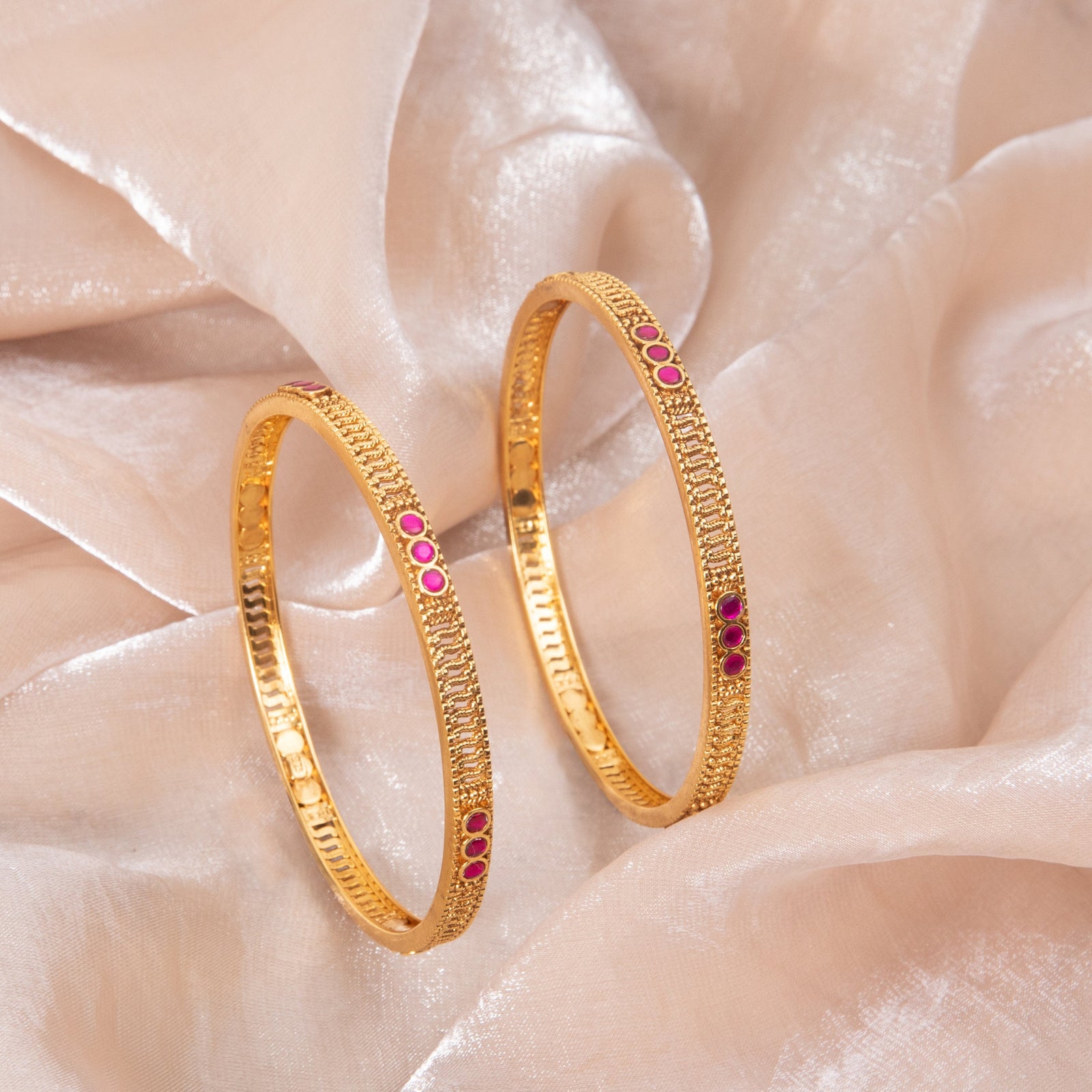 Nila Antique Silver Bangles