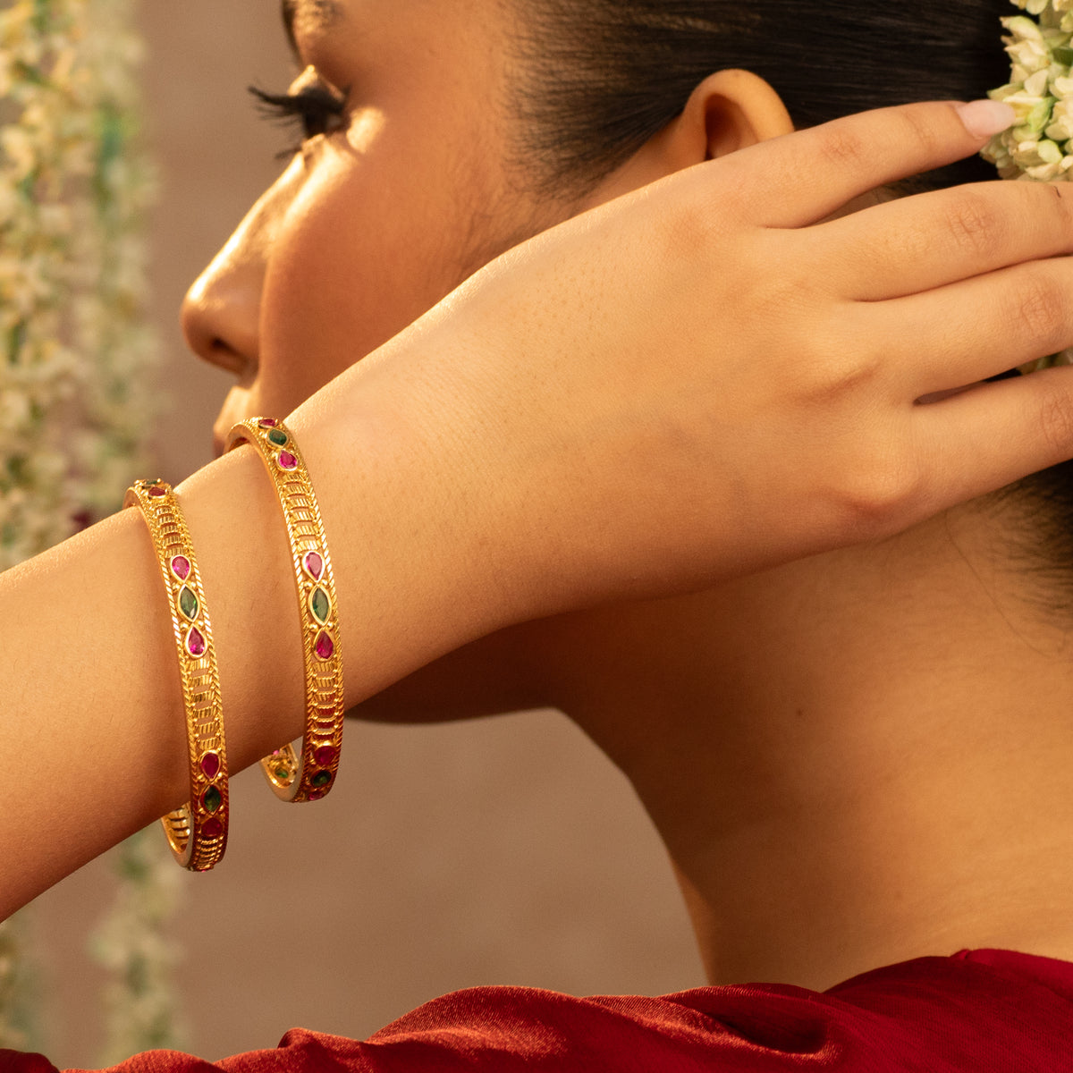 Regal Bloom Kempu Antique Bangle