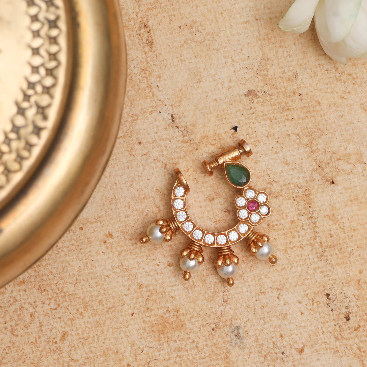 Vihitha Kempu Jadau SIlver Nose Ring