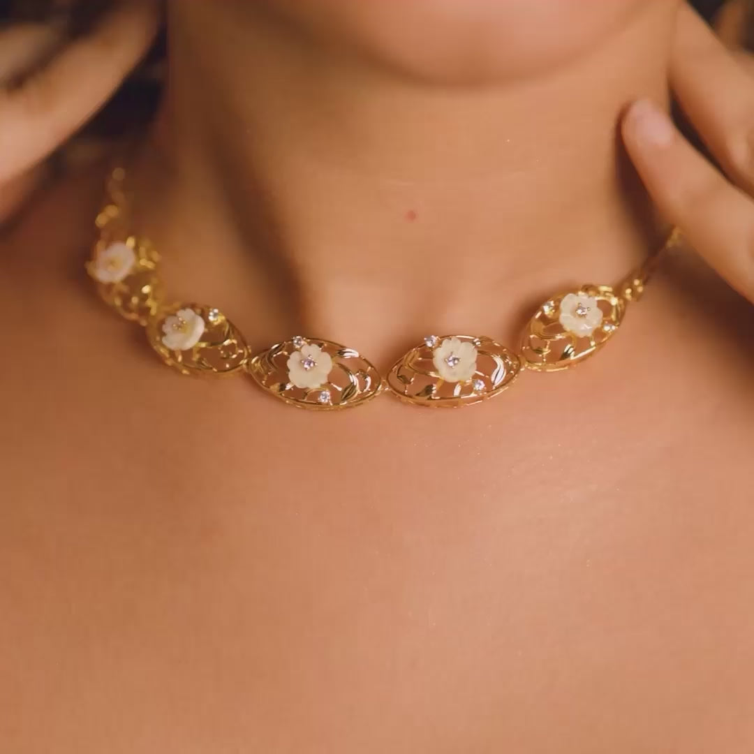 Blossom Veil Blooming Silver Short Necklace