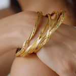 Coastline Sway Silver Bangle