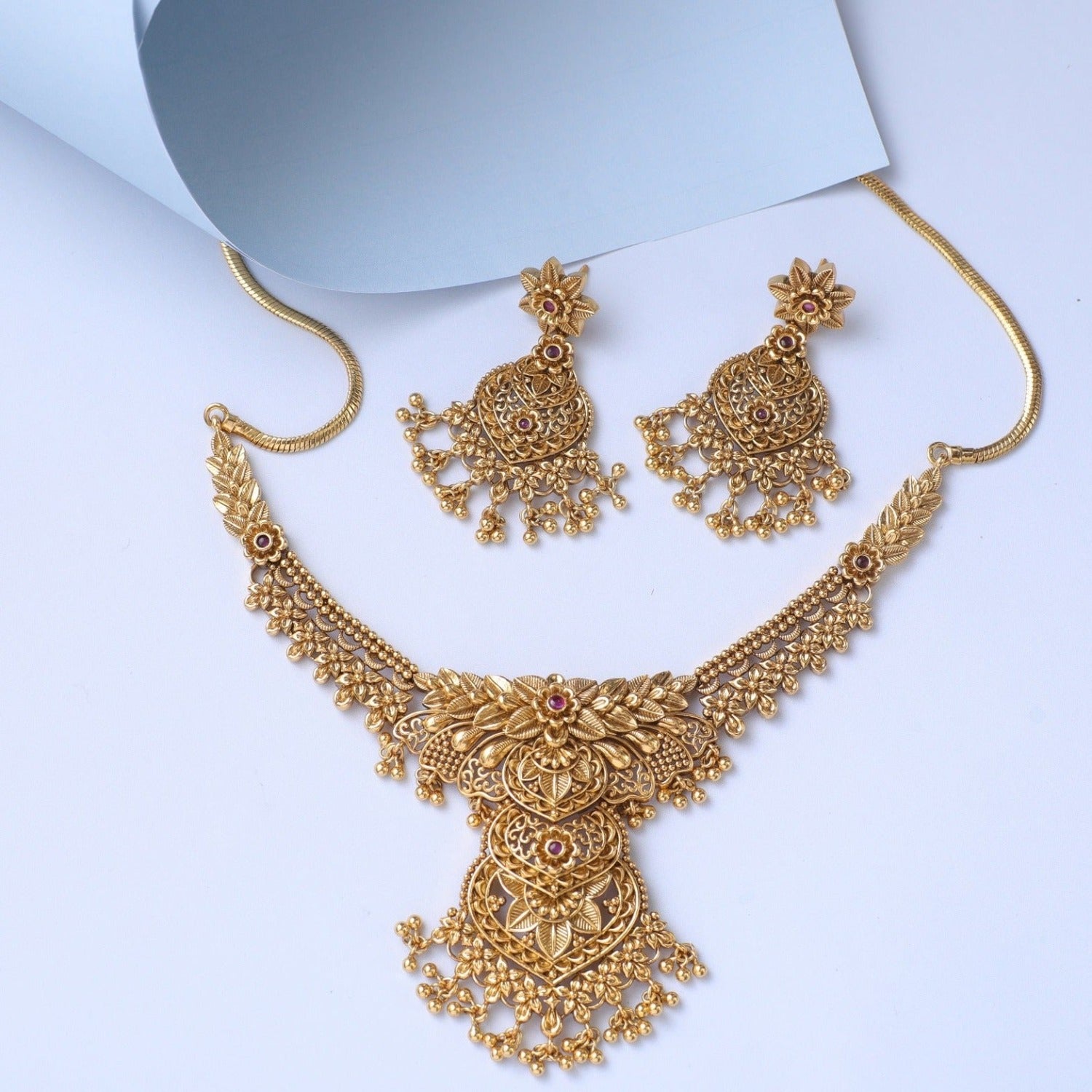 Swara Leafy Floral Silver Necklace Set