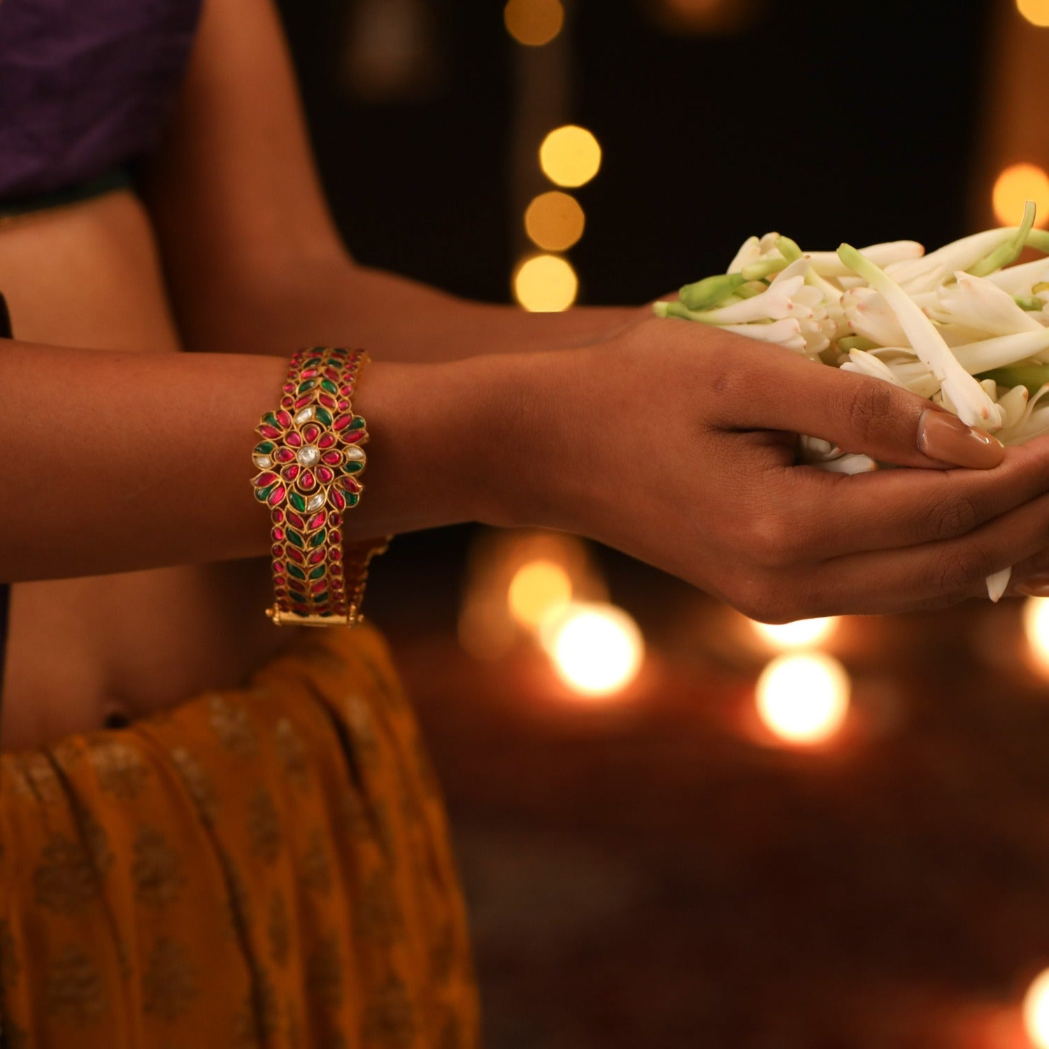 Leafy Floral Classic Kempu Jadau Silver Bracelet