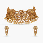 Necklaces Swara Round Floral Silver Choker Set