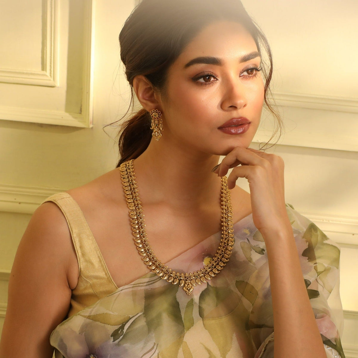 Necklaces Swara Mango Motif Silver Long Necklace Set