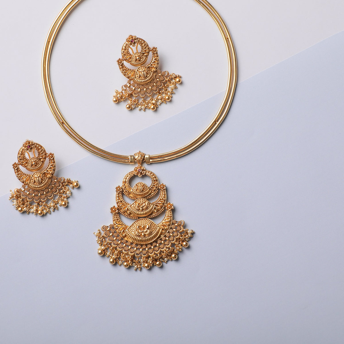 Swara Classic Hasli Silver Necklace Set