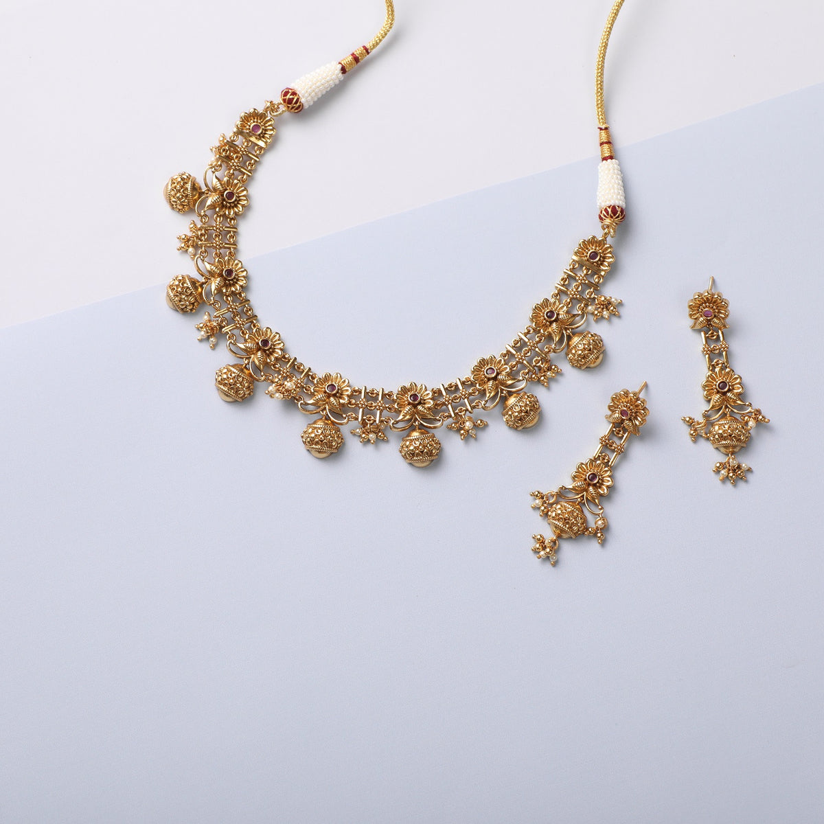 Swara Floral Link Silver Necklace Set