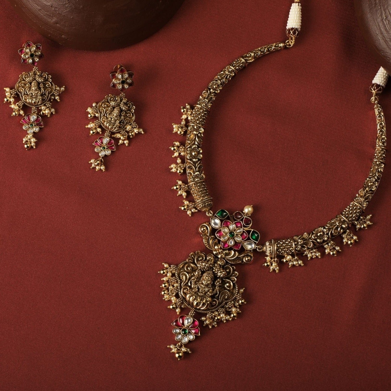 Necklaces Sulochana Nakshi Antique Silver Hasli Necklace Set