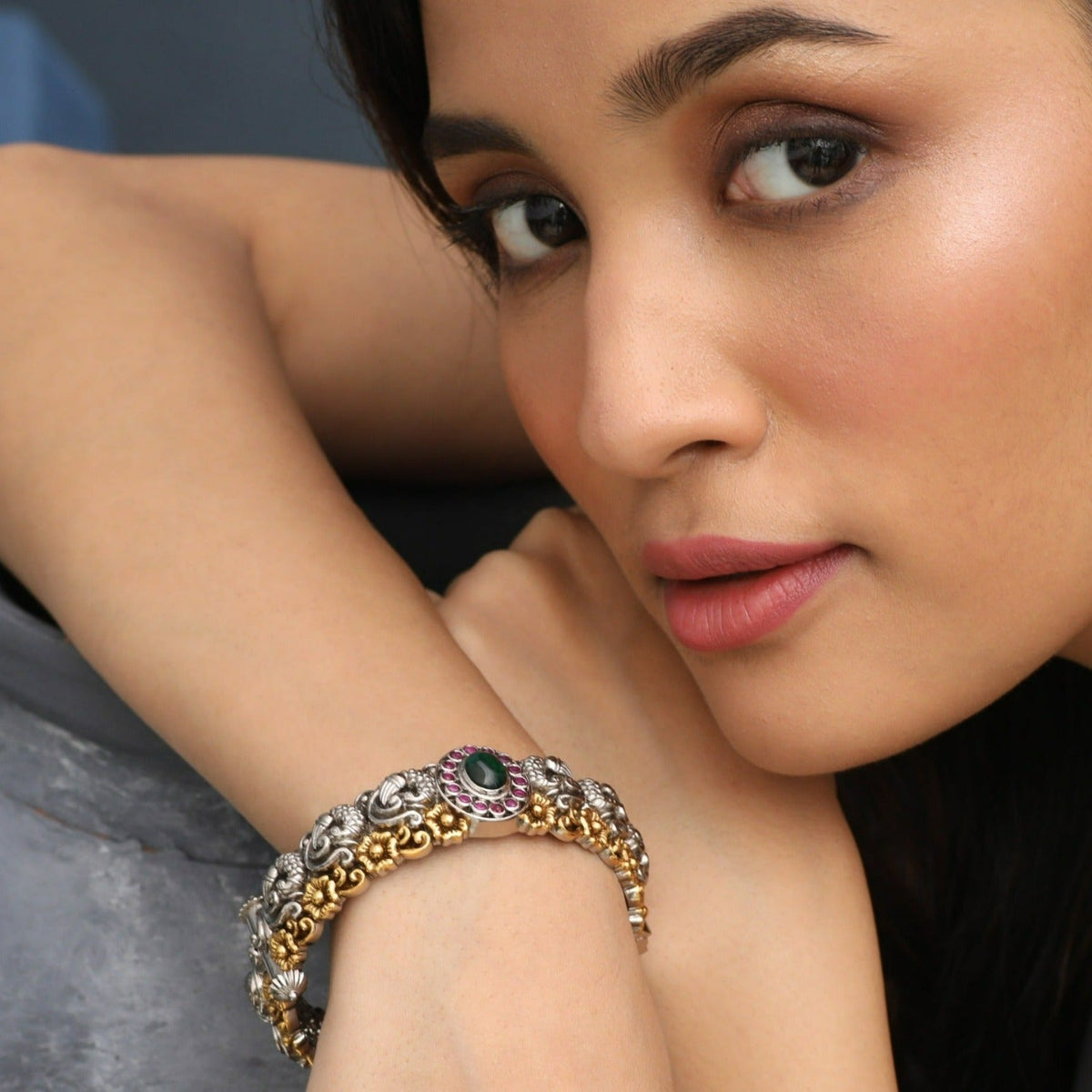 Bangles Elegance Oxidized Silver Bangle