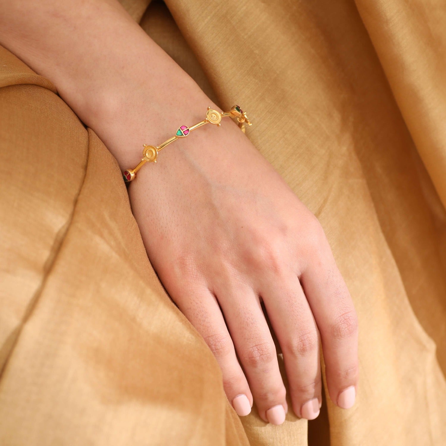Bangles Matsya Single Line Silver Bangles