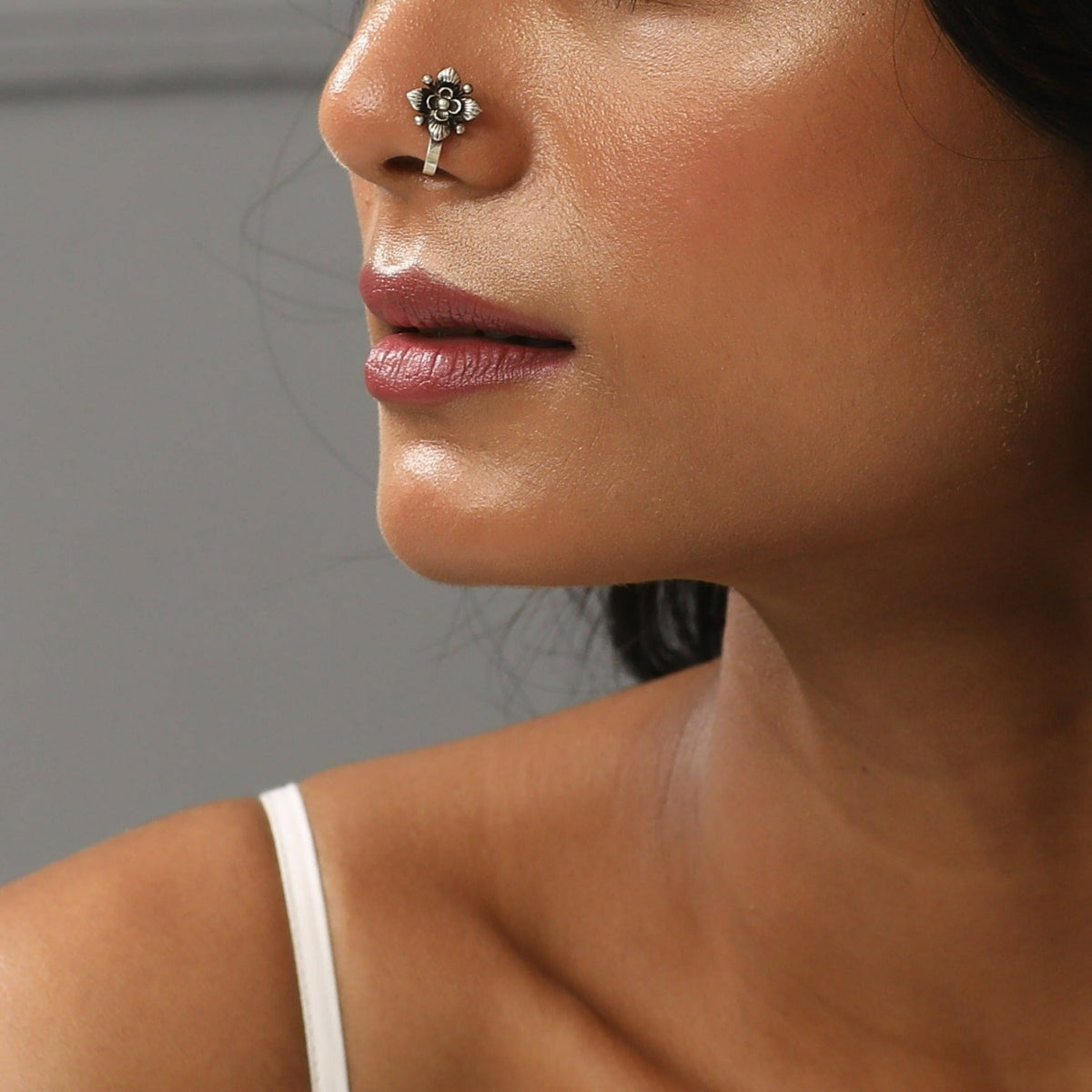 Morgra Floral Tribal Silver Nosepin