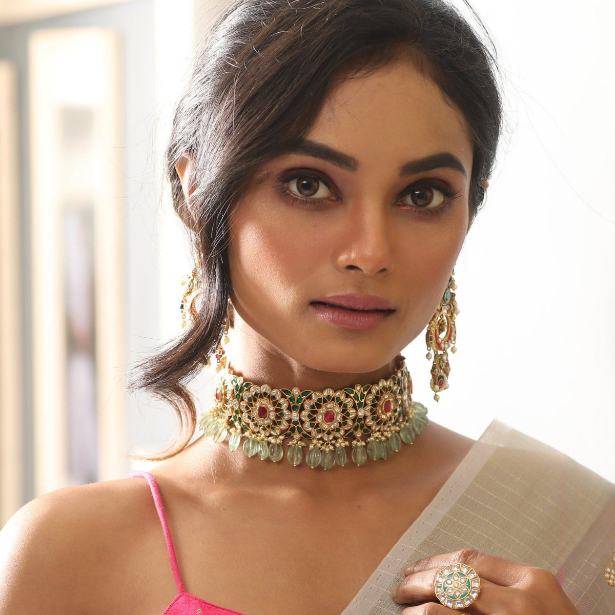 Necklaces Vihara Dreamy Jadau Silver Choker