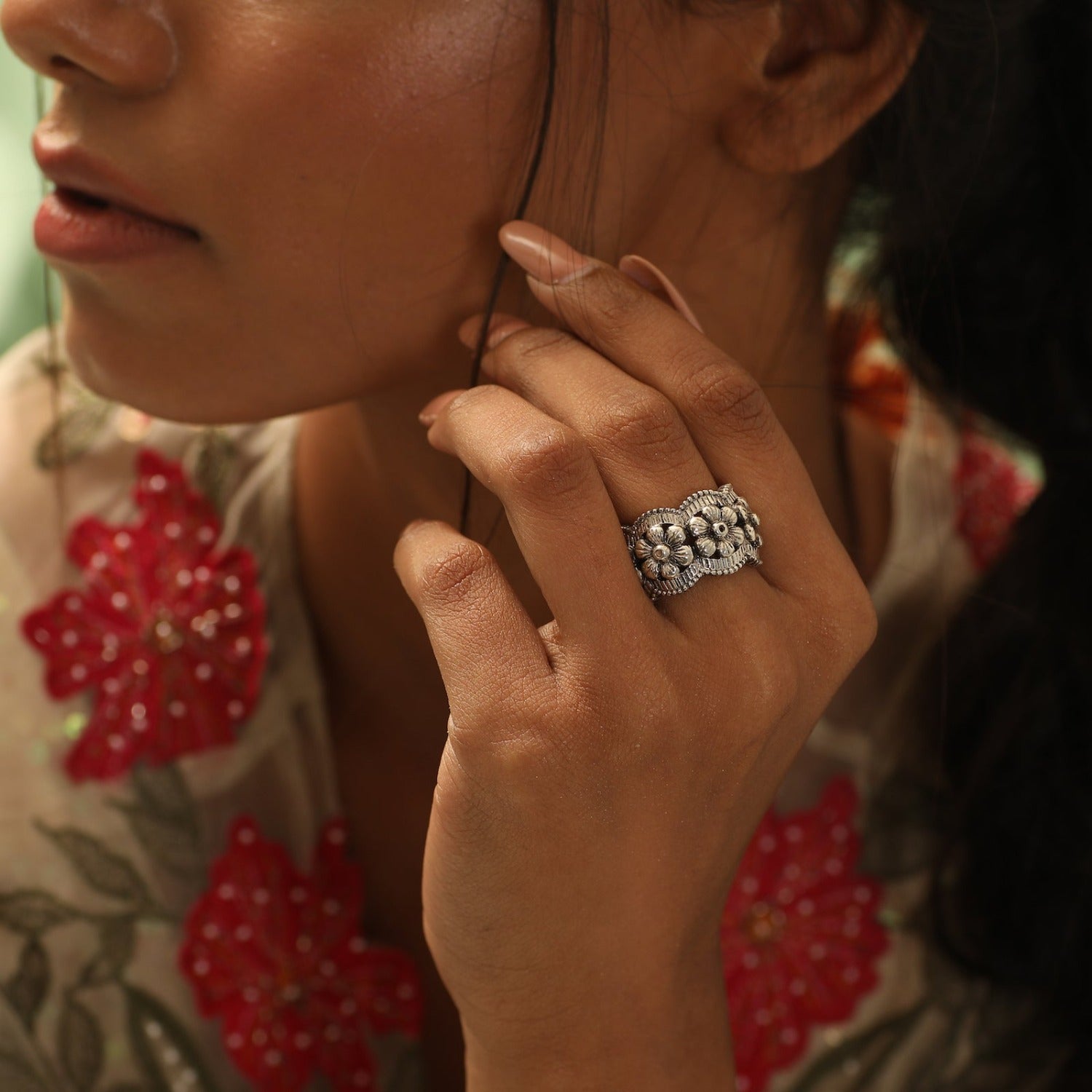 Karamati Floral Silver Finger Ring