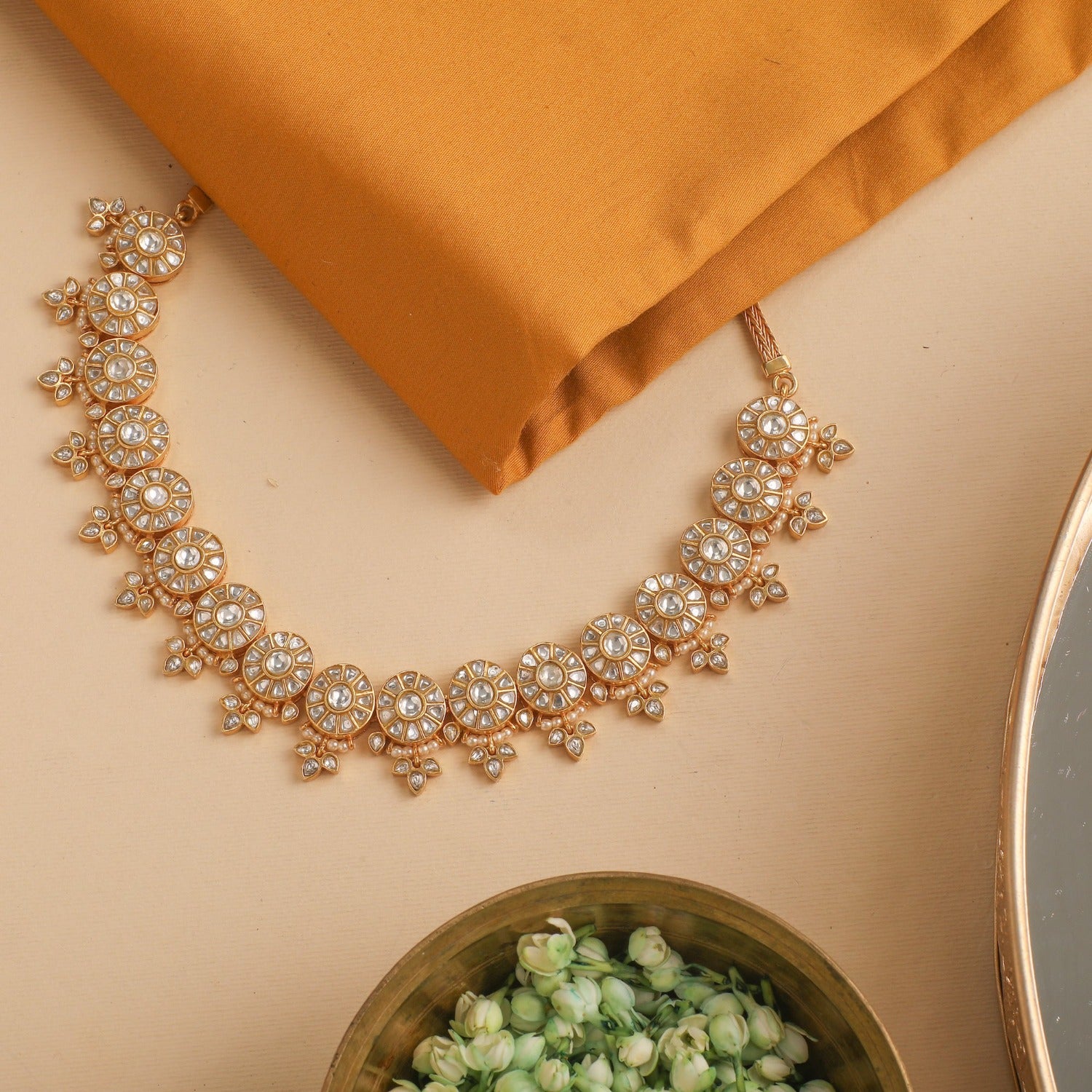 Vihara Jadau Dreamy Silver Necklace