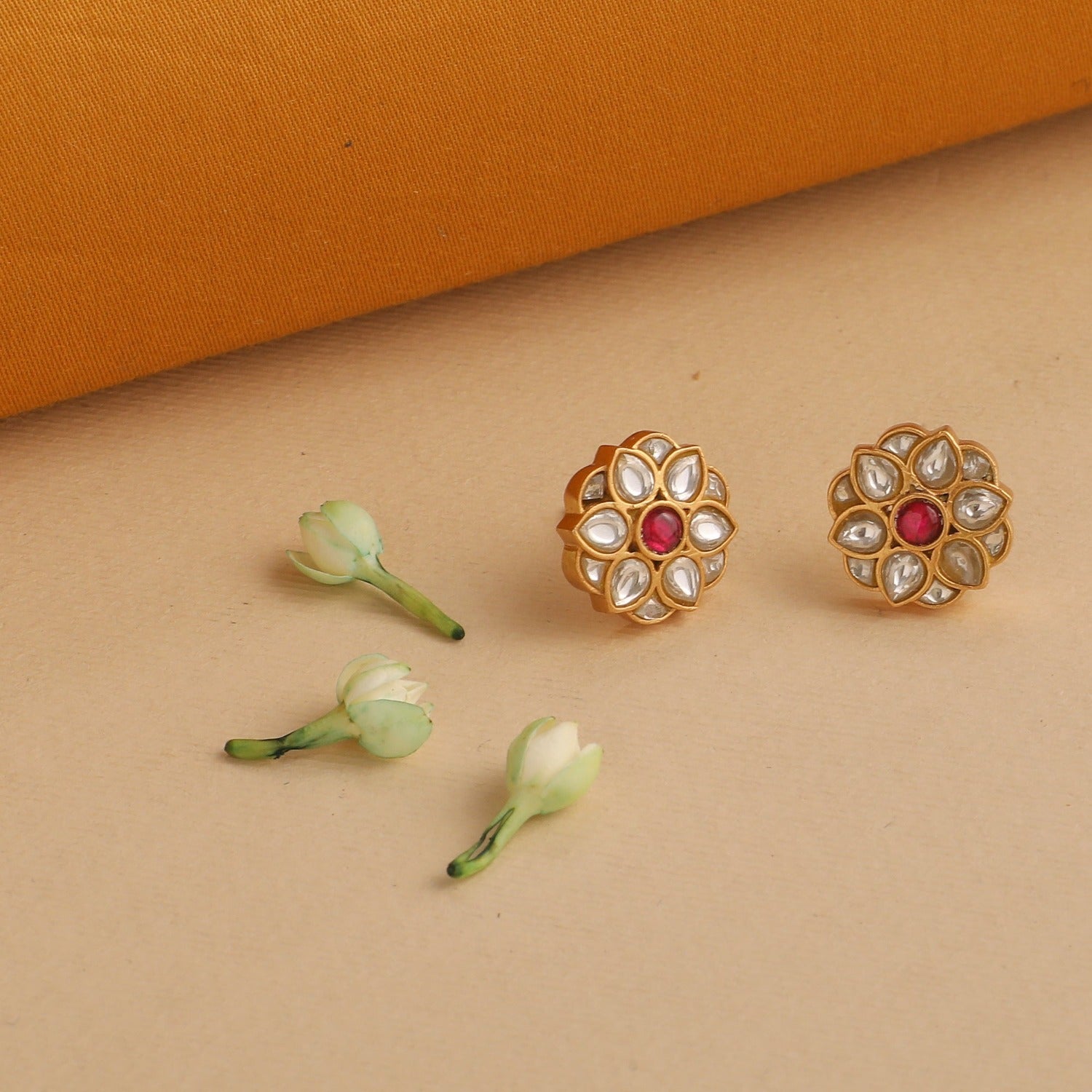 Silver Pushpa Kundan Stud Earrings