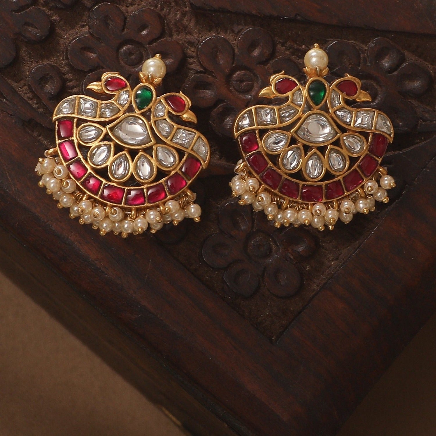 Beautiful Ahmedabadi Kundan Jadau Gold design necklace set | Shobitam