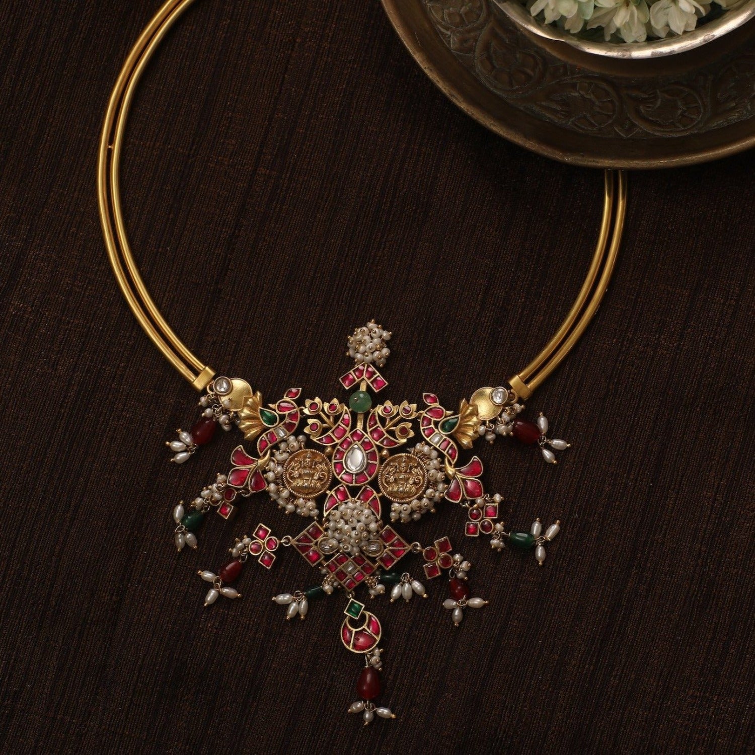 Adyatana Hasli Modern Silver Necklace